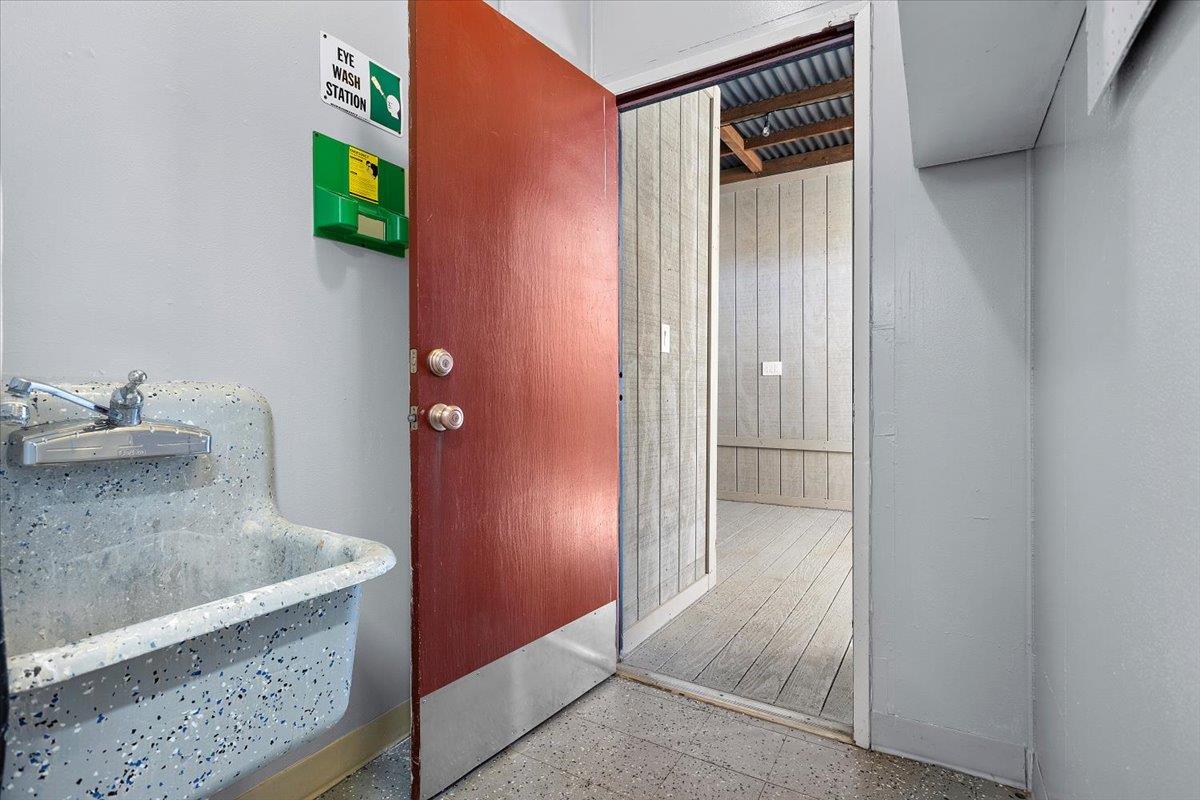 Detail Gallery Image 31 of 76 For 22325 Meekland Ave, Hayward,  CA 94541 - – Beds | – Baths