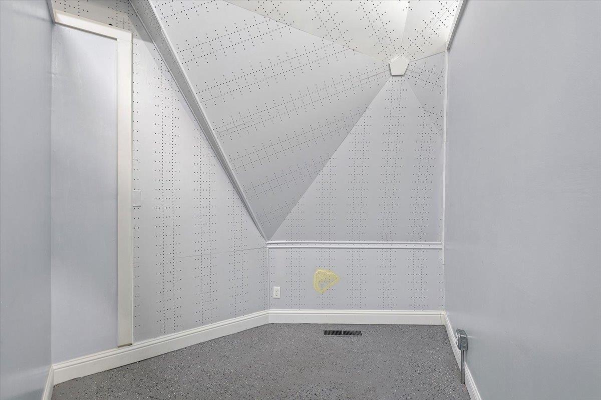 Detail Gallery Image 48 of 76 For 22325 Meekland Ave, Hayward,  CA 94541 - – Beds | – Baths