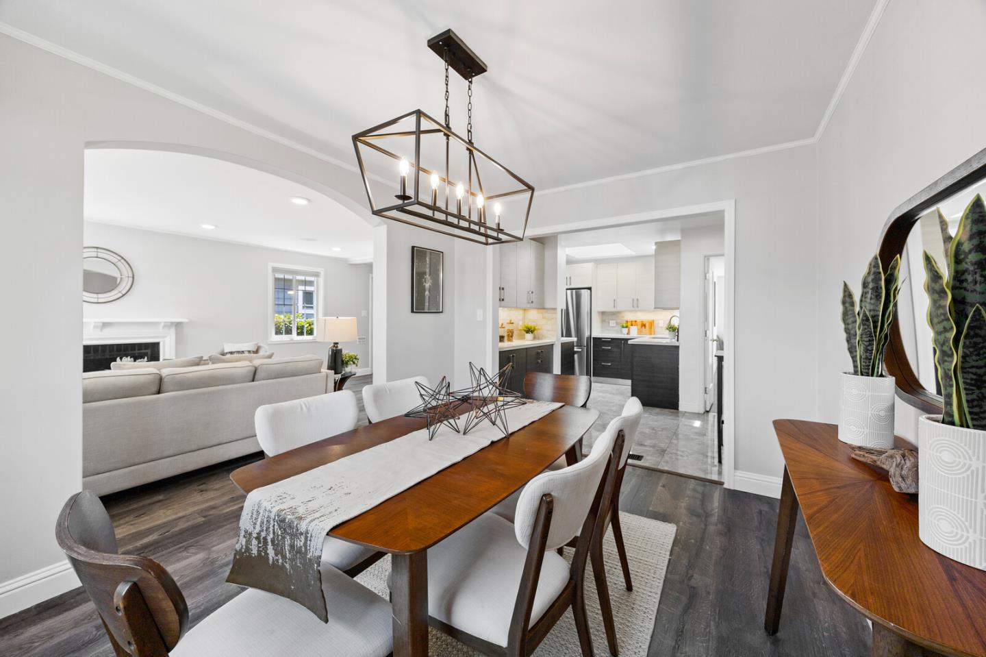 Detail Gallery Image 10 of 45 For 1096 Hawthorne Dr, San Mateo,  CA 94402 - 3 Beds | 2 Baths