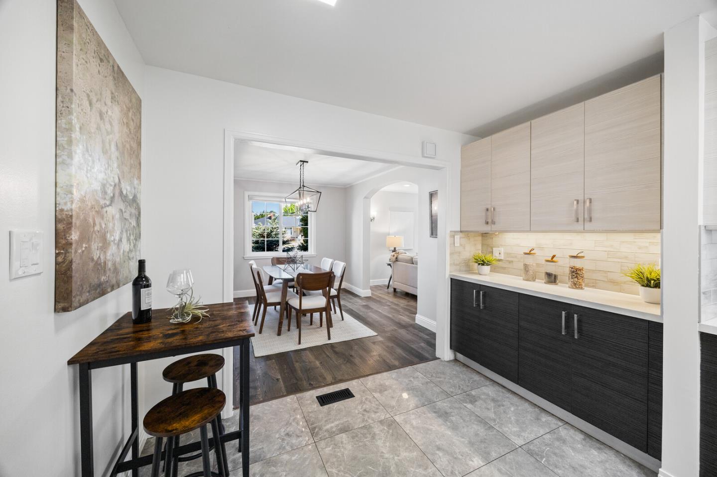 Detail Gallery Image 13 of 45 For 1096 Hawthorne Dr, San Mateo,  CA 94402 - 3 Beds | 2 Baths