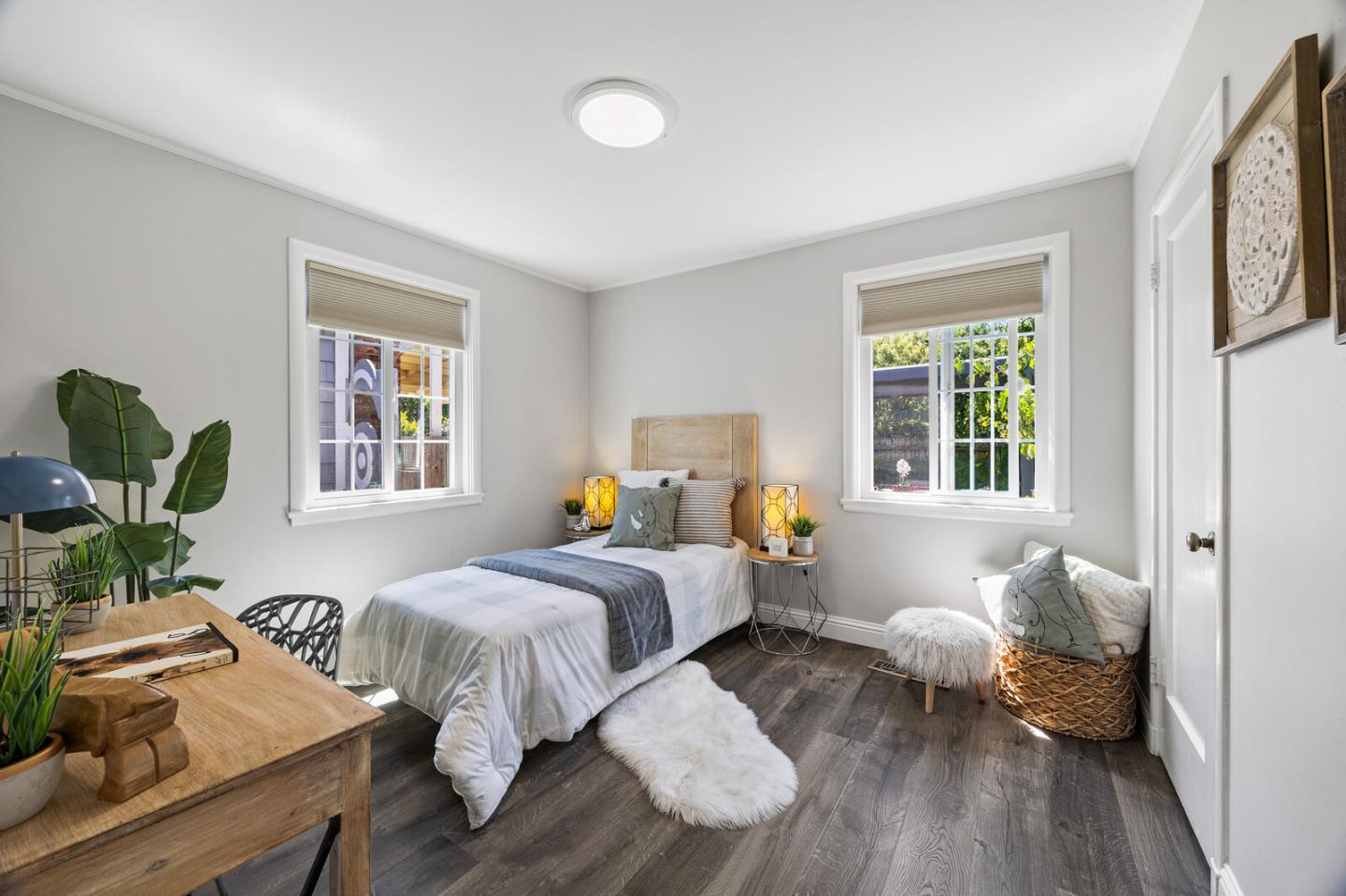 Detail Gallery Image 16 of 45 For 1096 Hawthorne Dr, San Mateo,  CA 94402 - 3 Beds | 2 Baths