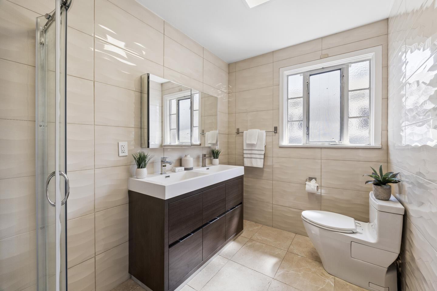 Detail Gallery Image 18 of 45 For 1096 Hawthorne Dr, San Mateo,  CA 94402 - 3 Beds | 2 Baths