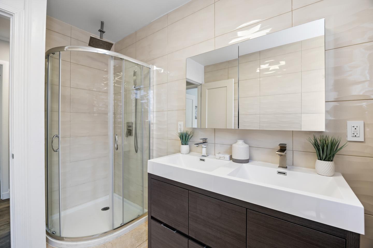 Detail Gallery Image 19 of 45 For 1096 Hawthorne Dr, San Mateo,  CA 94402 - 3 Beds | 2 Baths