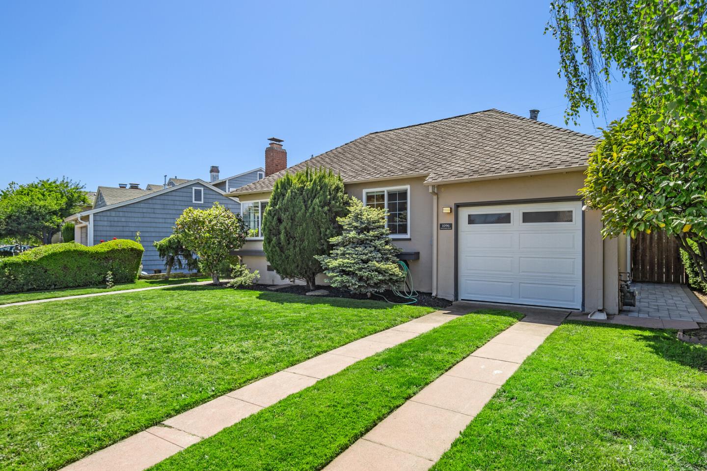 Detail Gallery Image 2 of 45 For 1096 Hawthorne Dr, San Mateo,  CA 94402 - 3 Beds | 2 Baths