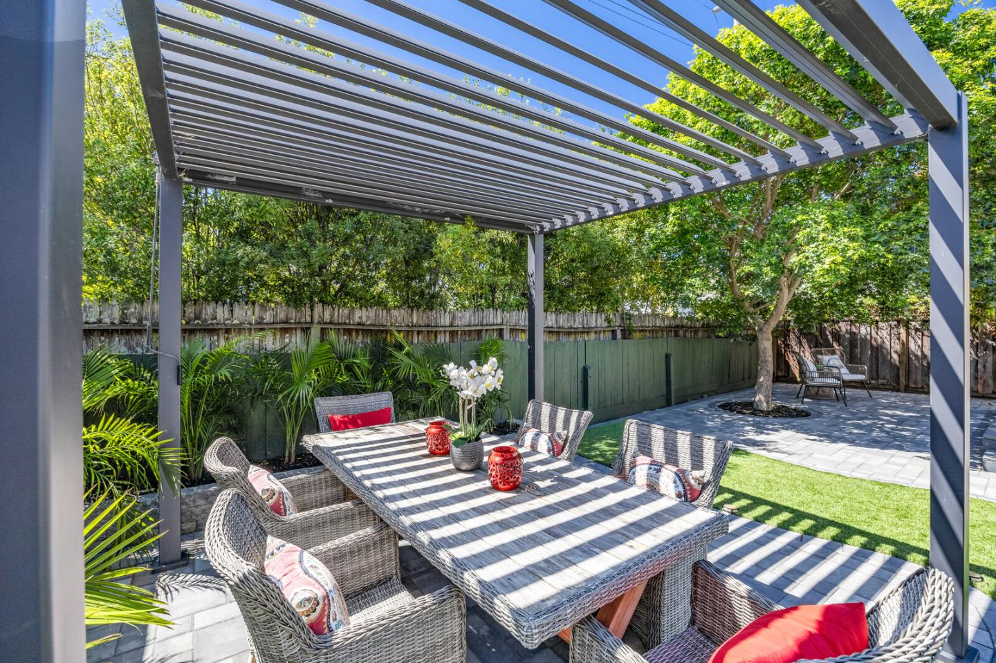 Detail Gallery Image 27 of 45 For 1096 Hawthorne Dr, San Mateo,  CA 94402 - 3 Beds | 2 Baths