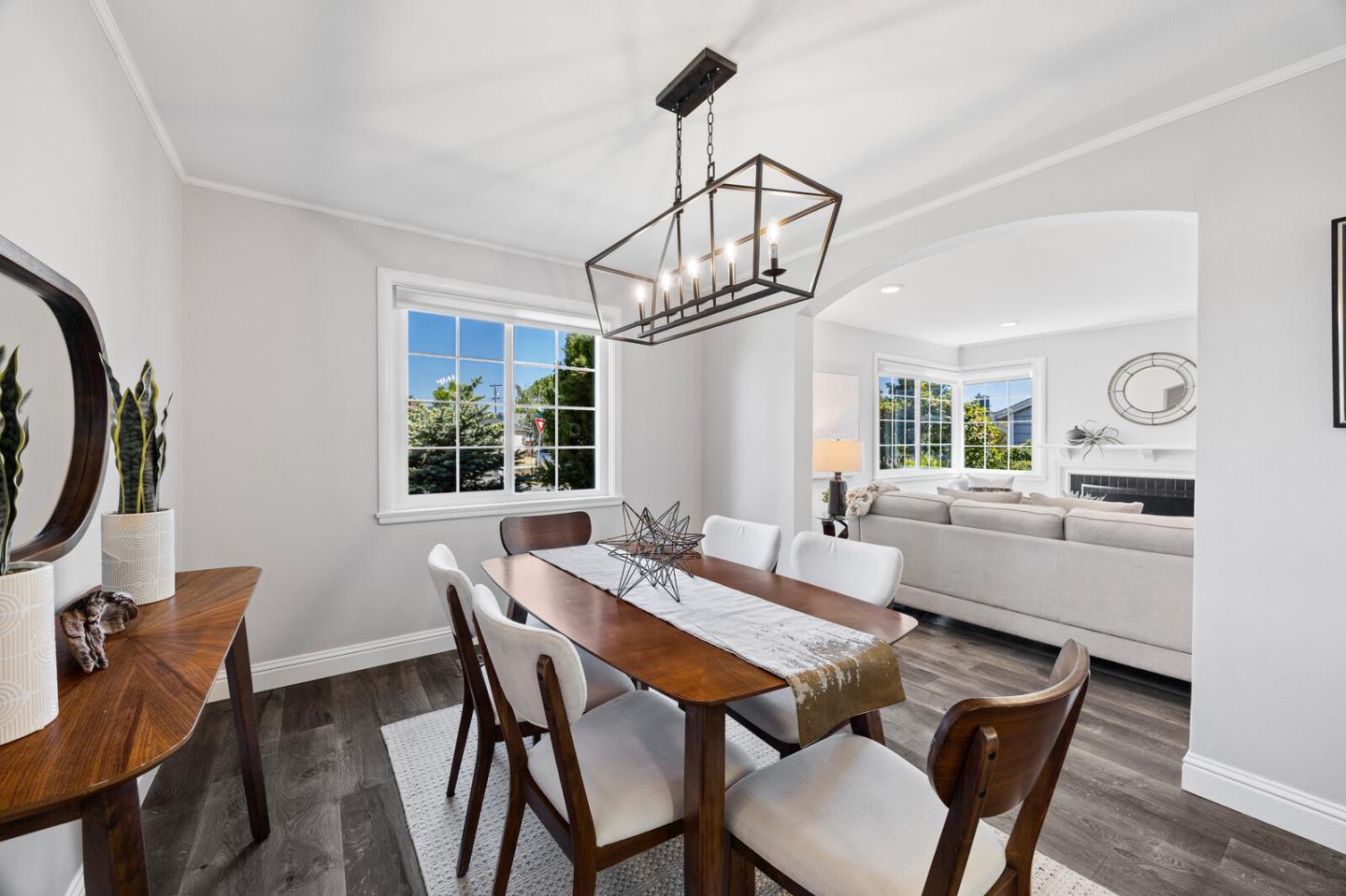 Detail Gallery Image 9 of 45 For 1096 Hawthorne Dr, San Mateo,  CA 94402 - 3 Beds | 2 Baths