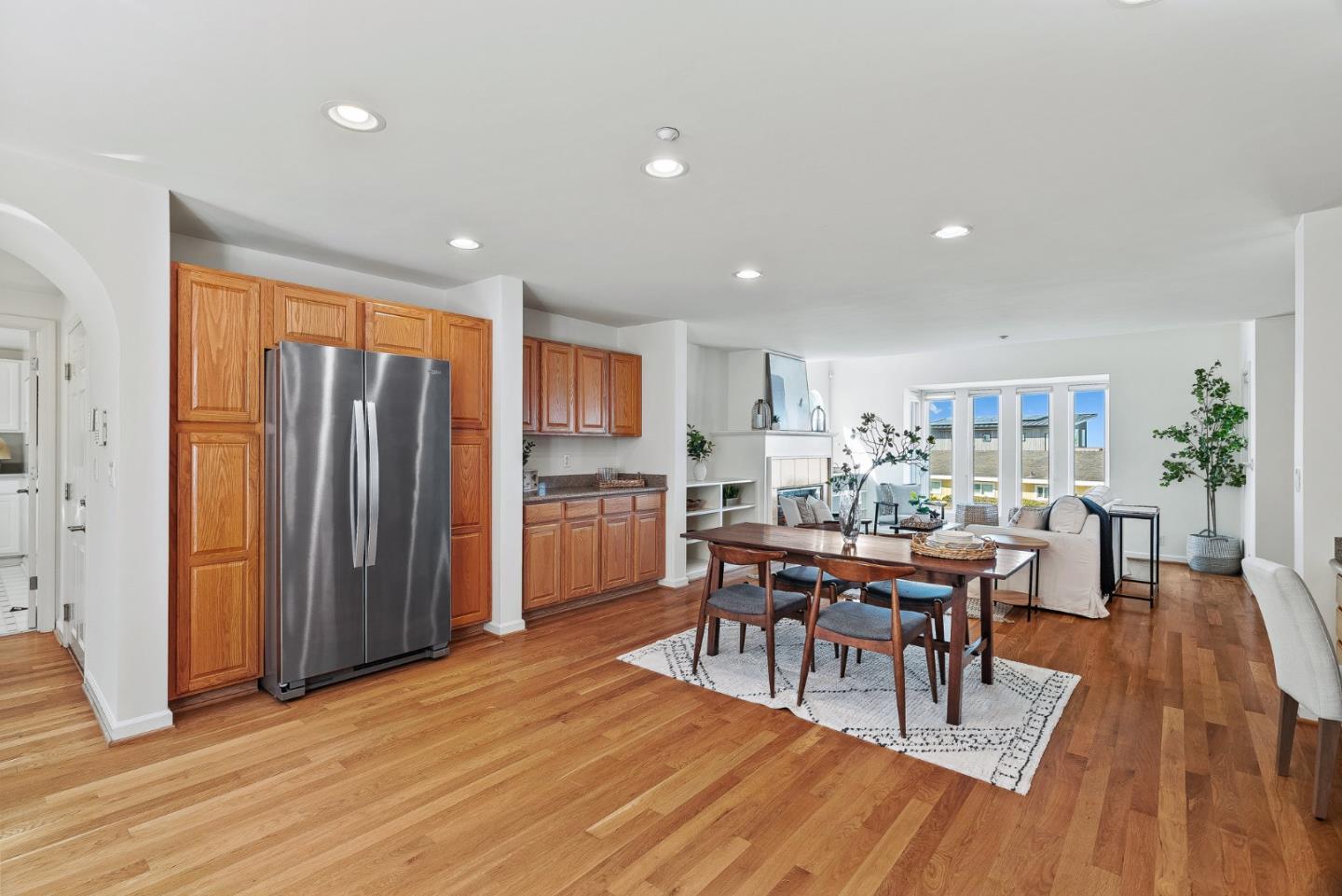 Detail Gallery Image 12 of 31 For 1031 Balboa Ave, Pacific Grove,  CA 93950 - 2 Beds | 2 Baths
