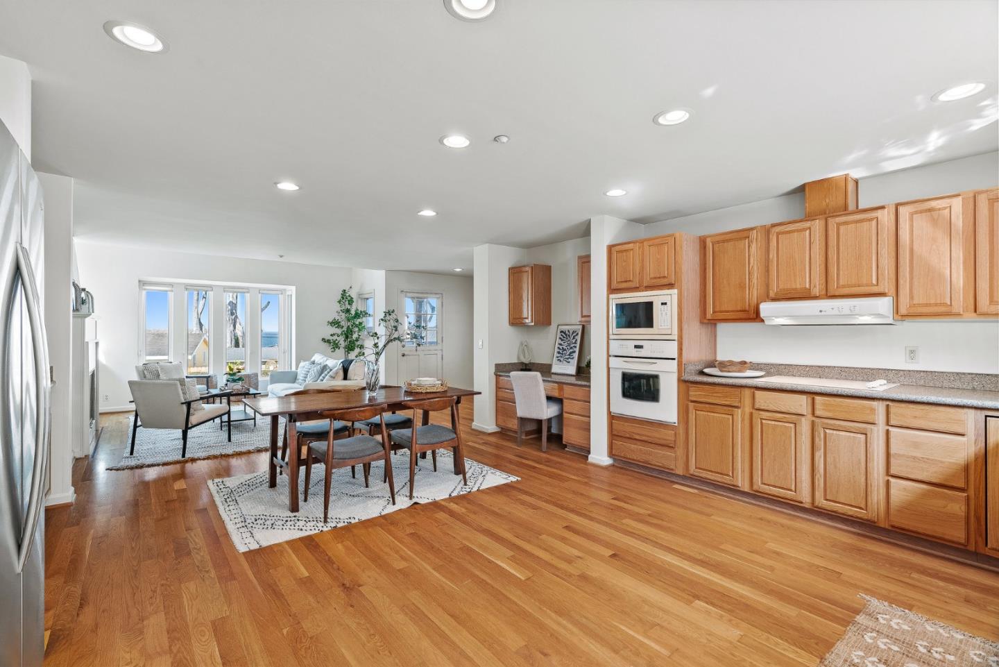 Detail Gallery Image 13 of 31 For 1031 Balboa Ave, Pacific Grove,  CA 93950 - 2 Beds | 2 Baths