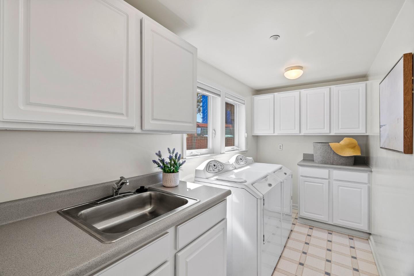 Detail Gallery Image 23 of 31 For 1031 Balboa Ave, Pacific Grove,  CA 93950 - 2 Beds | 2 Baths