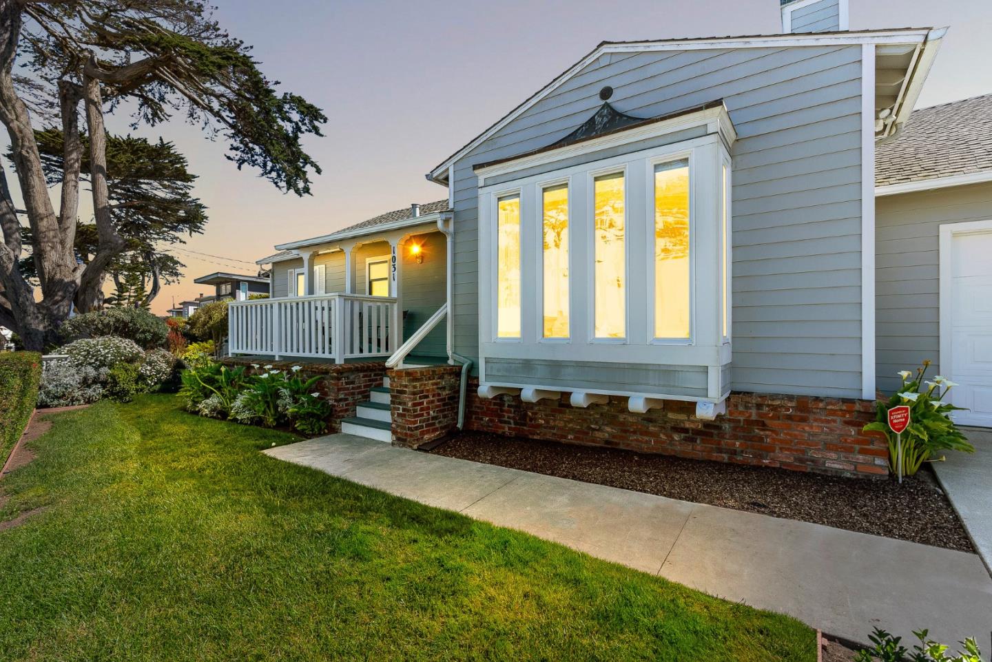 Detail Gallery Image 25 of 31 For 1031 Balboa Ave, Pacific Grove,  CA 93950 - 2 Beds | 2 Baths