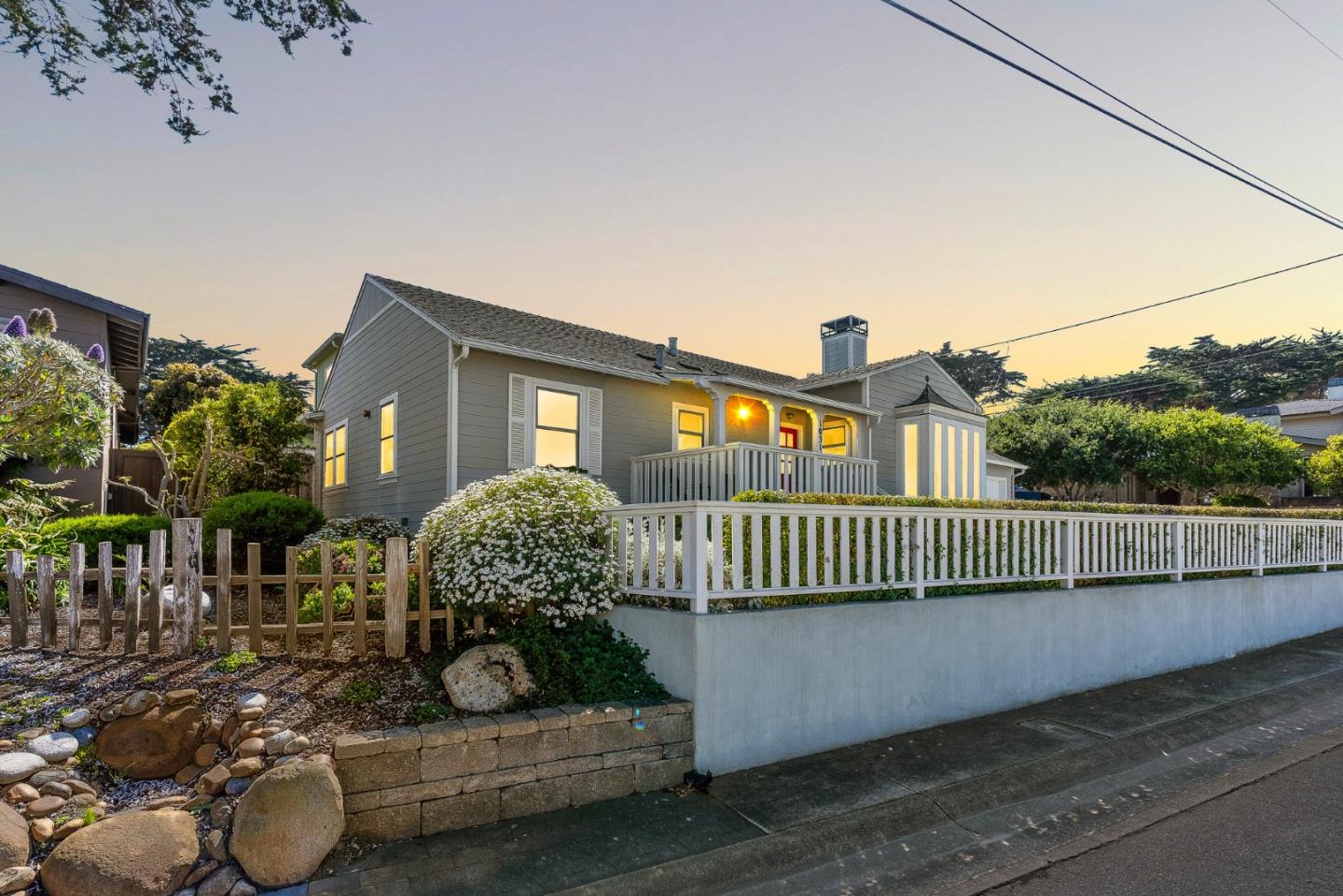 Detail Gallery Image 26 of 31 For 1031 Balboa Ave, Pacific Grove,  CA 93950 - 2 Beds | 2 Baths