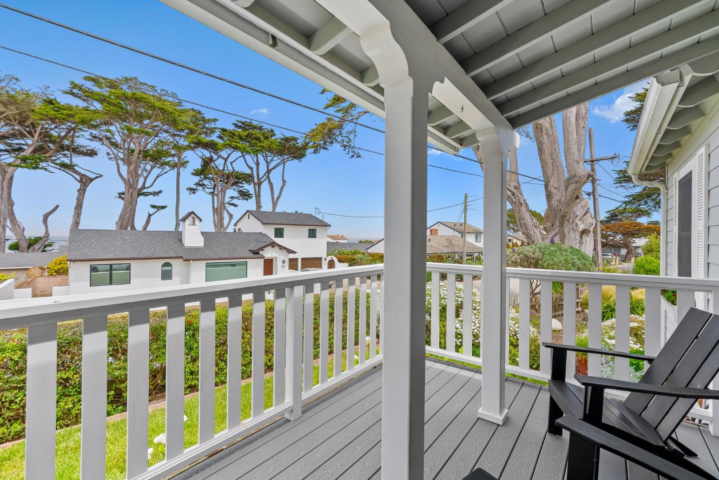 Detail Gallery Image 5 of 31 For 1031 Balboa Ave, Pacific Grove,  CA 93950 - 2 Beds | 2 Baths