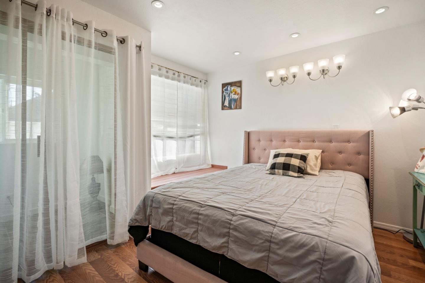 Detail Gallery Image 11 of 43 For 441 W Macarthur Blvd, Oakland,  CA 94609 - – Beds | – Baths