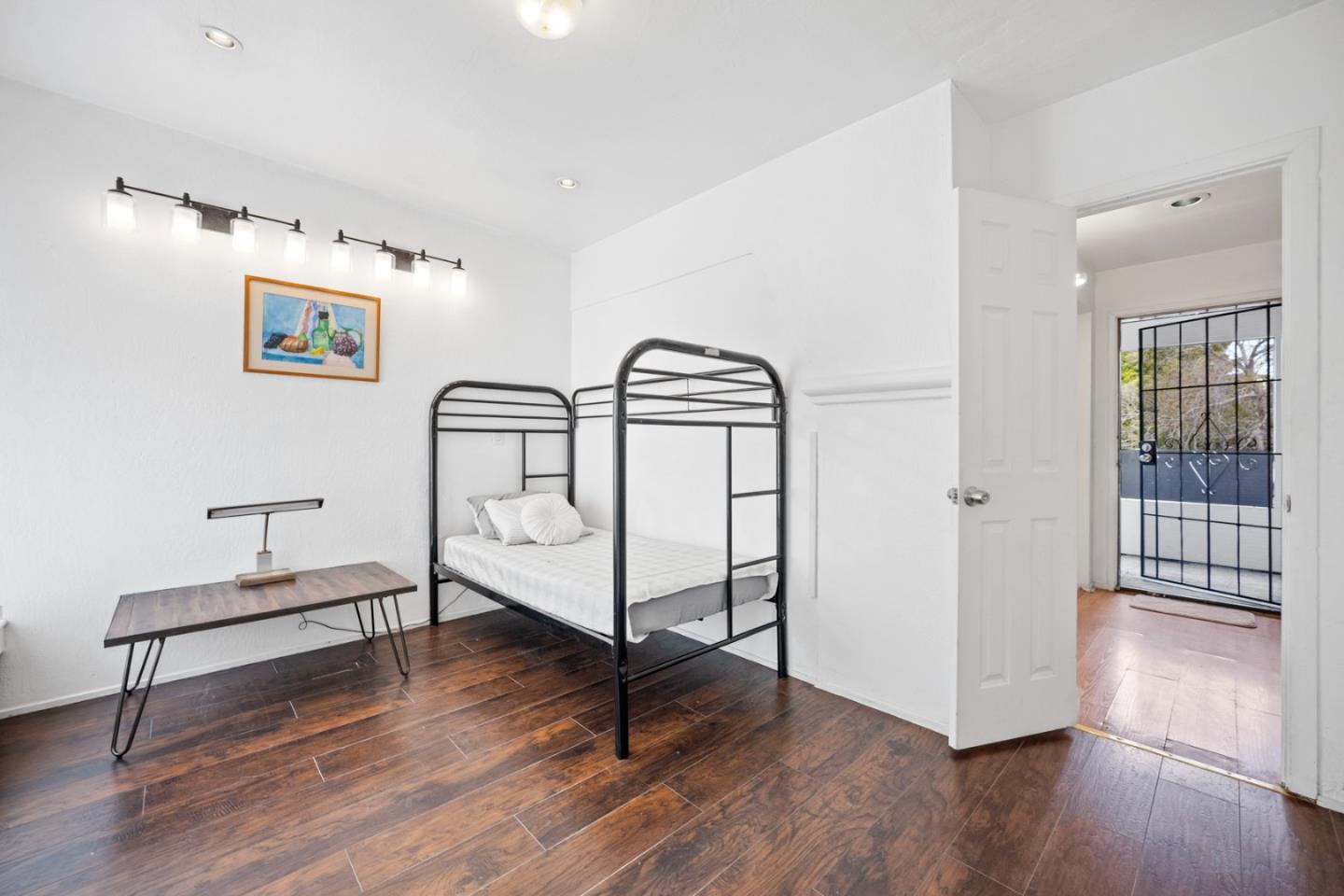 Detail Gallery Image 19 of 43 For 441 W Macarthur Blvd, Oakland,  CA 94609 - – Beds | – Baths