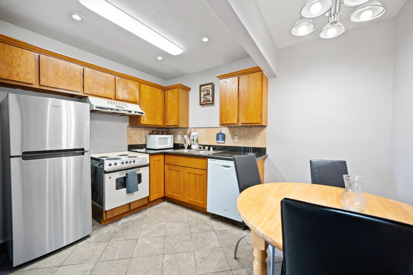 Detail Gallery Image 36 of 43 For 441 W Macarthur Blvd, Oakland,  CA 94609 - – Beds | – Baths