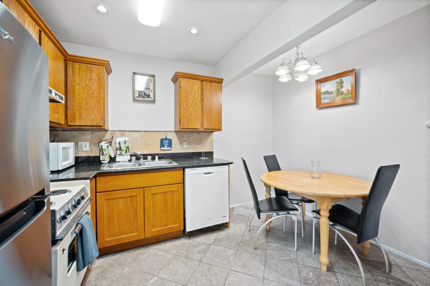 Detail Gallery Image 37 of 43 For 441 W Macarthur Blvd, Oakland,  CA 94609 - – Beds | – Baths