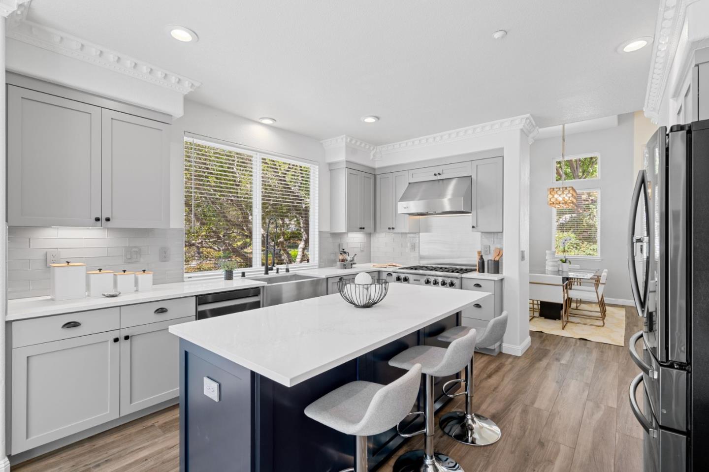 Detail Gallery Image 12 of 52 For 165 Golden Eagle Ln, Brisbane,  CA 94005 - 4 Beds | 2/1 Baths