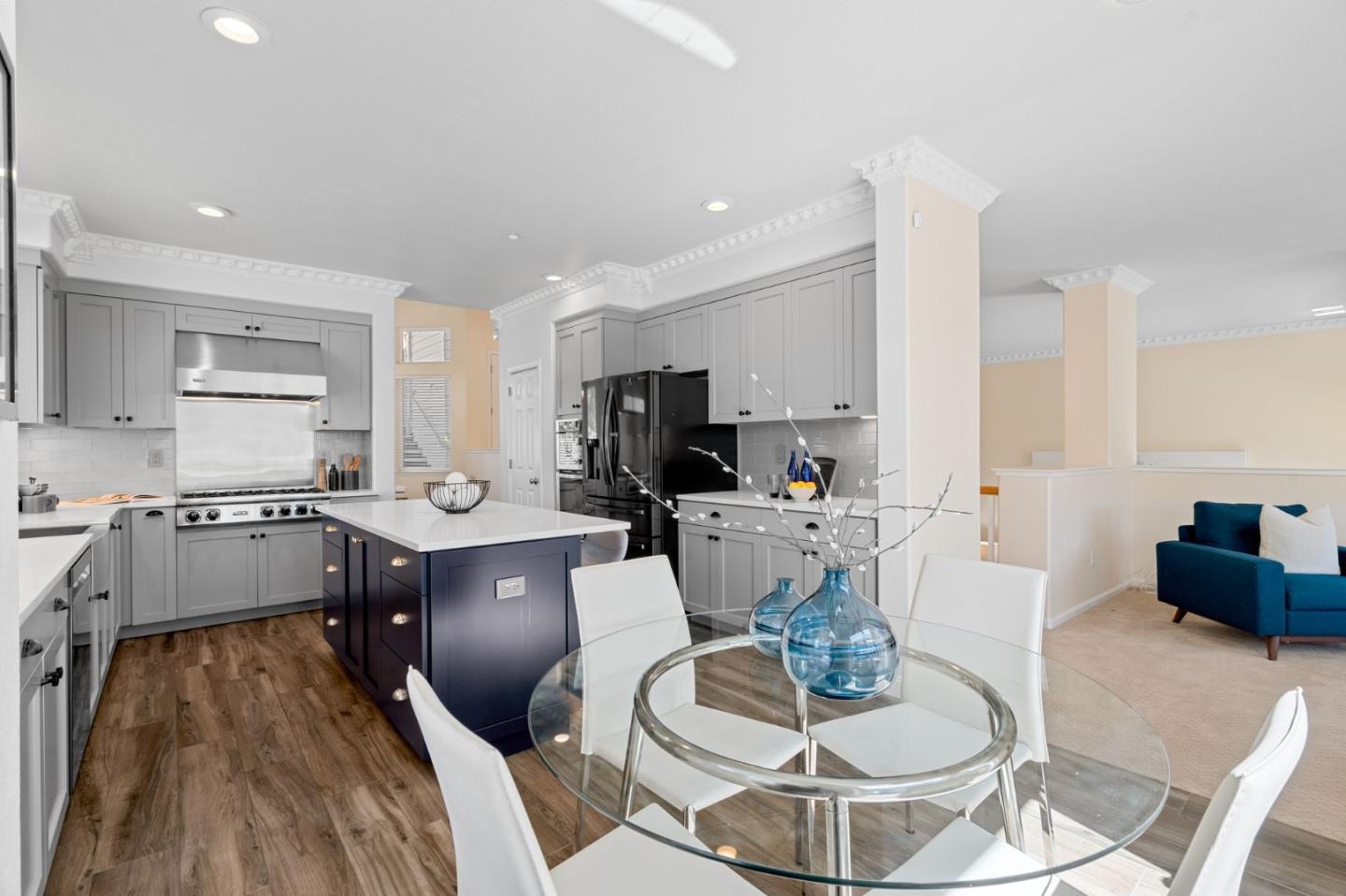 Detail Gallery Image 16 of 52 For 165 Golden Eagle Ln, Brisbane,  CA 94005 - 4 Beds | 2/1 Baths