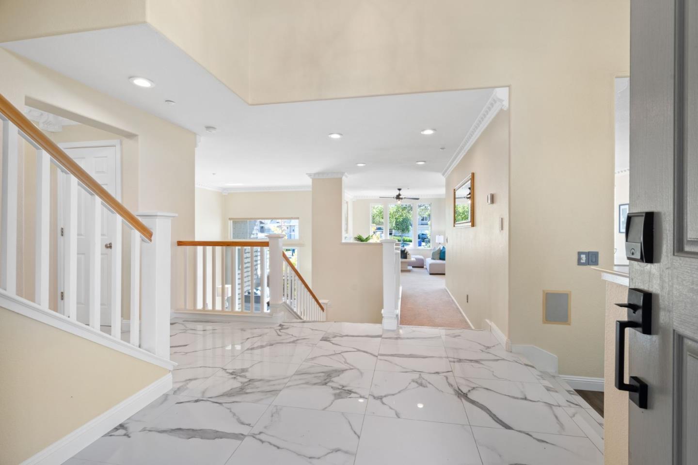 Detail Gallery Image 4 of 52 For 165 Golden Eagle Ln, Brisbane,  CA 94005 - 4 Beds | 2/1 Baths