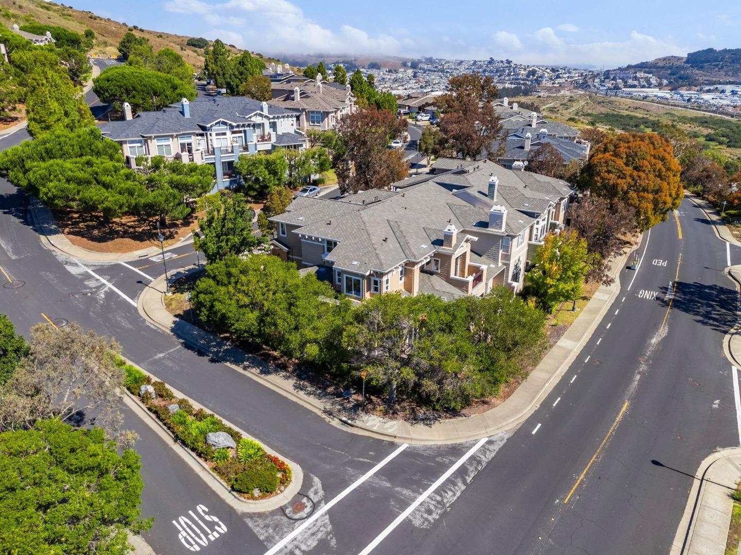Detail Gallery Image 49 of 52 For 165 Golden Eagle Ln, Brisbane,  CA 94005 - 4 Beds | 2/1 Baths