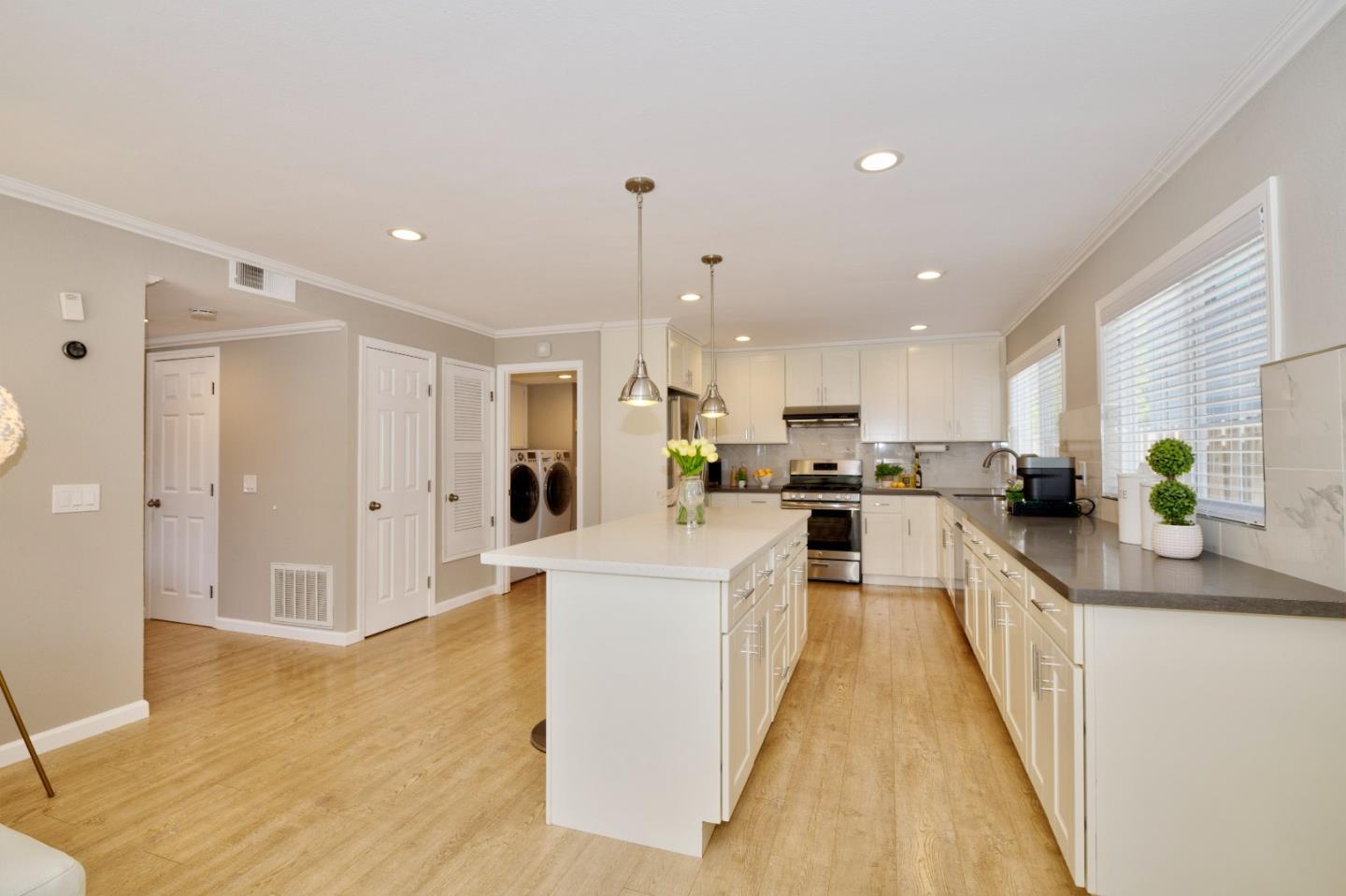 Detail Gallery Image 8 of 58 For 4330 Peregrine Way, Fremont,  CA 94555 - 5 Beds | 3 Baths