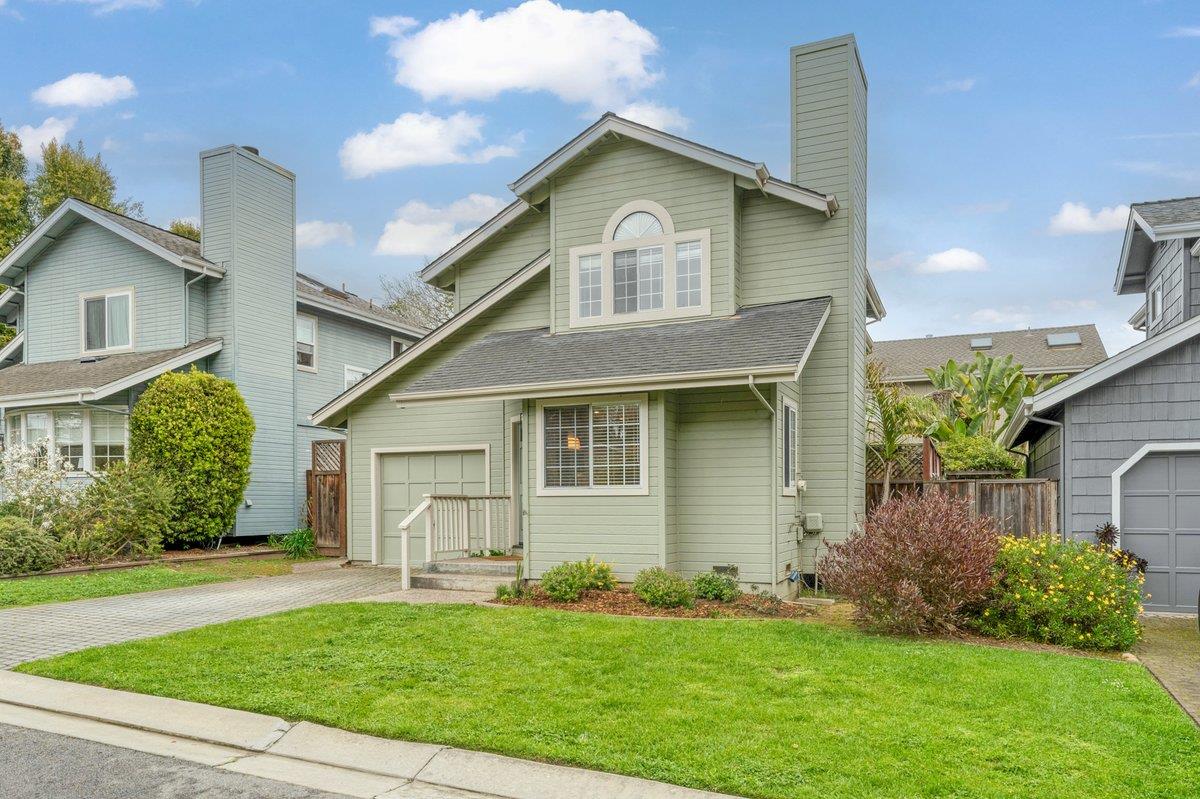 Detail Gallery Image 2 of 44 For 1473 Pami Ln, Santa Cruz,  CA 95062 - 2 Beds | 2/1 Baths