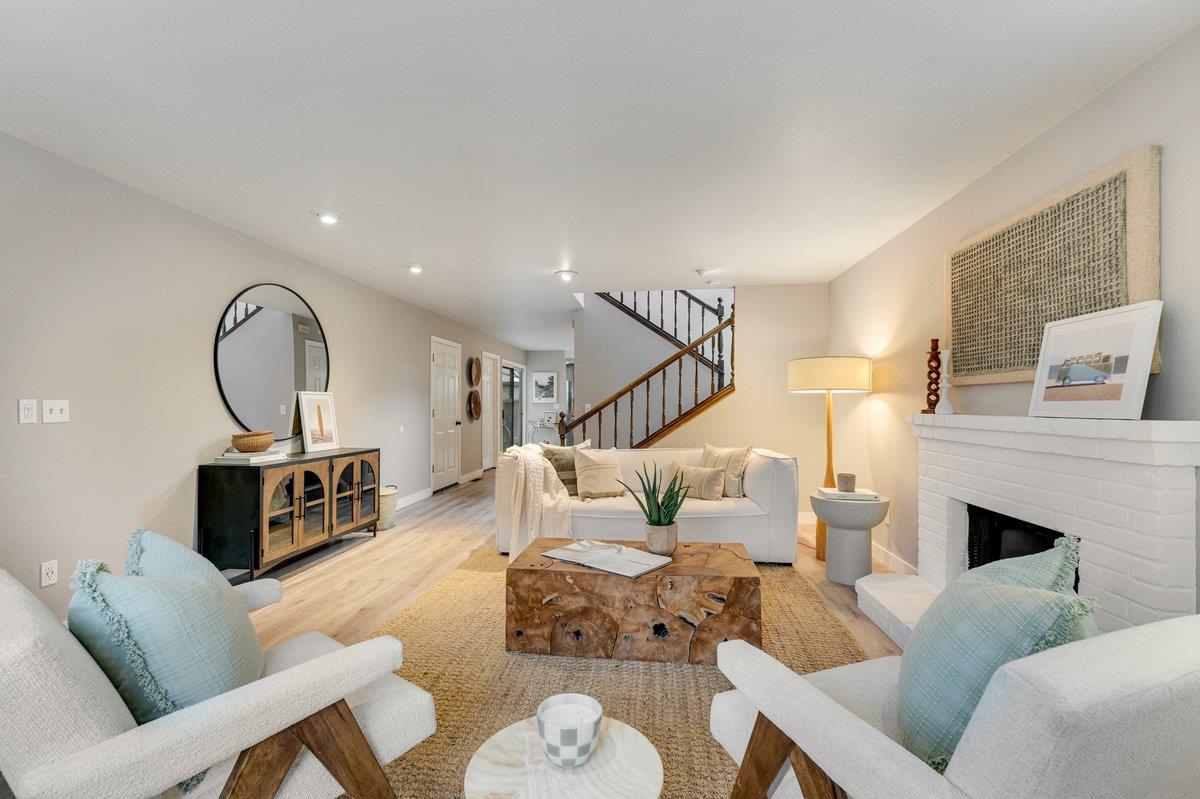 Detail Gallery Image 9 of 44 For 1473 Pami Ln, Santa Cruz,  CA 95062 - 2 Beds | 2/1 Baths