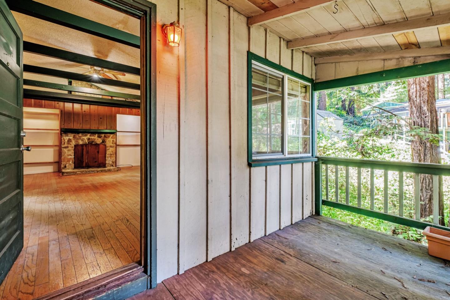 Detail Gallery Image 2 of 30 For 550 Scenic Way, Ben Lomond,  CA 95005 - 1 Beds | 1 Baths
