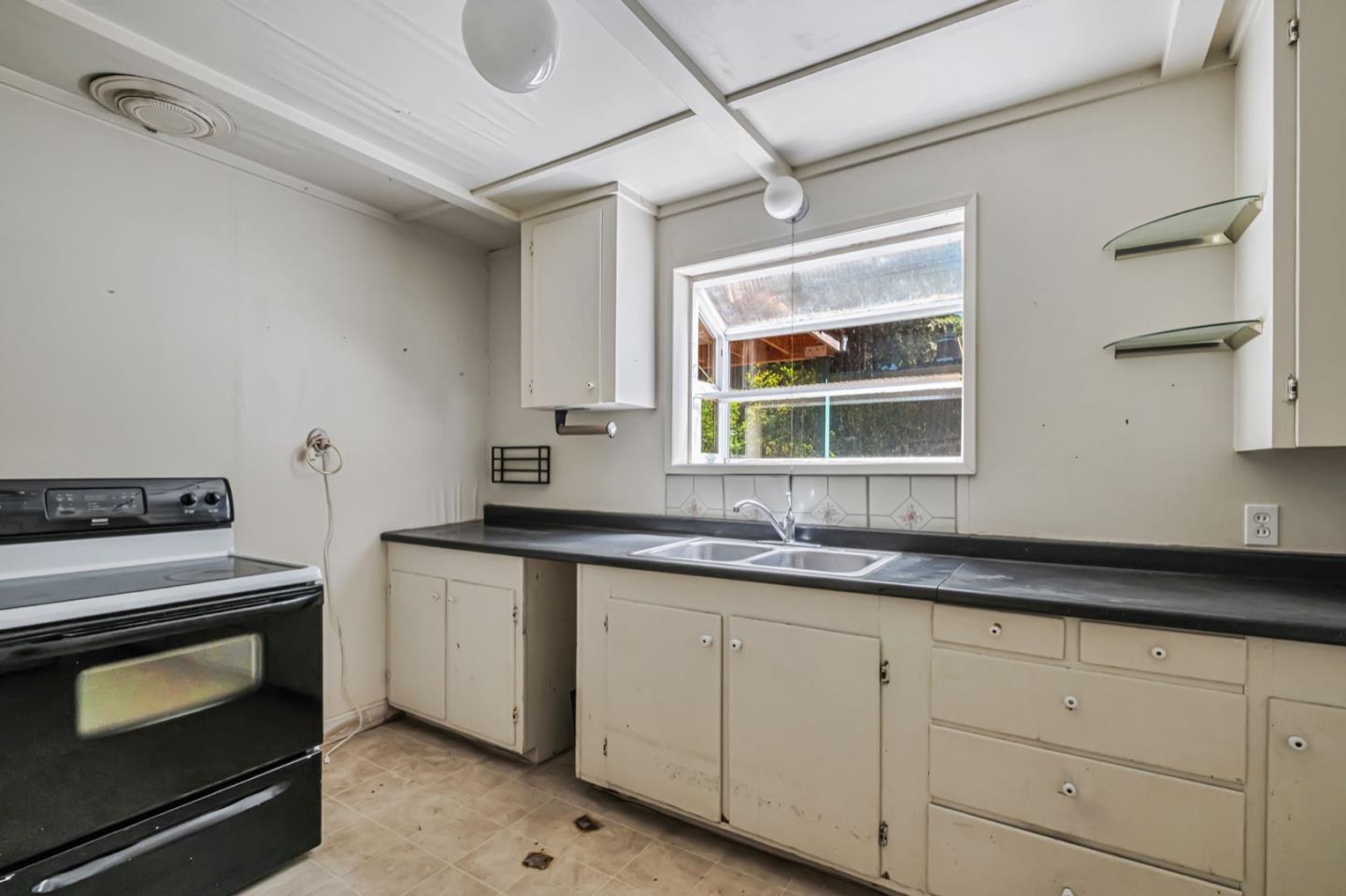 Detail Gallery Image 8 of 30 For 550 Scenic Way, Ben Lomond,  CA 95005 - 1 Beds | 1 Baths