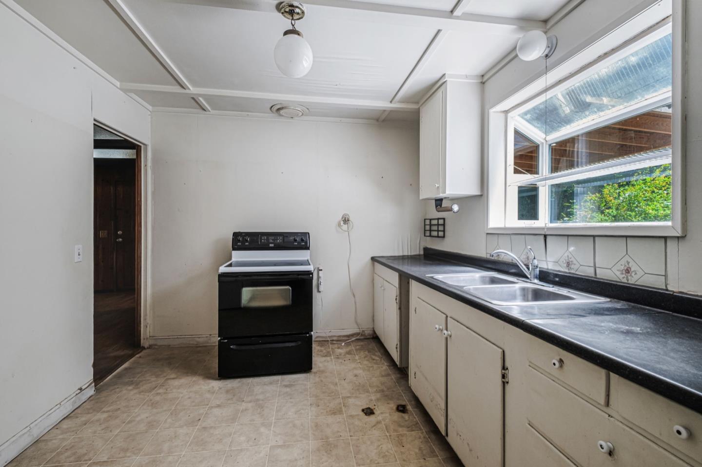 Detail Gallery Image 9 of 30 For 550 Scenic Way, Ben Lomond,  CA 95005 - 1 Beds | 1 Baths