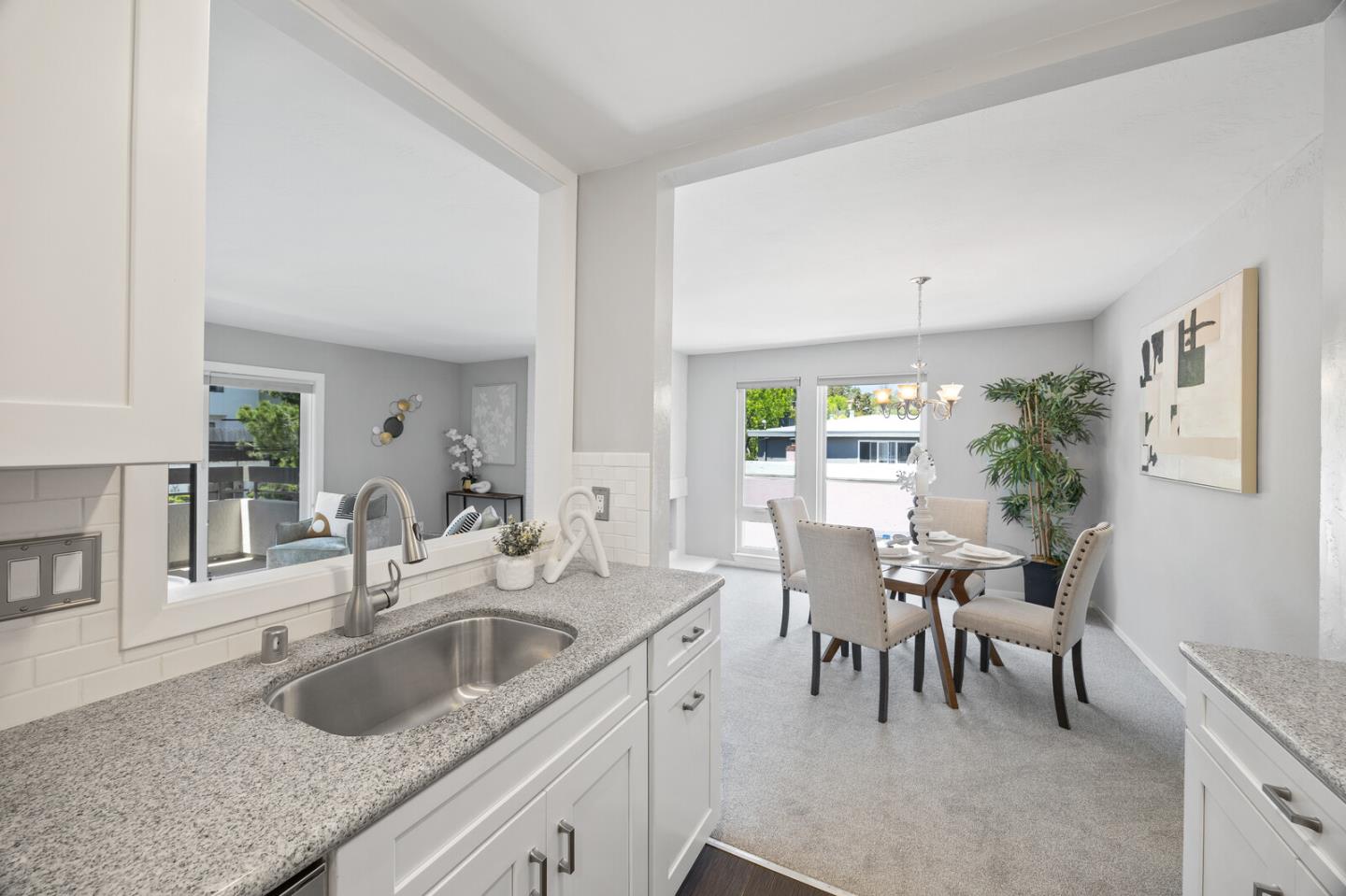 Detail Gallery Image 12 of 32 For 1456 San Carlos Ave #202,  San Carlos,  CA 94070 - 2 Beds | 2 Baths