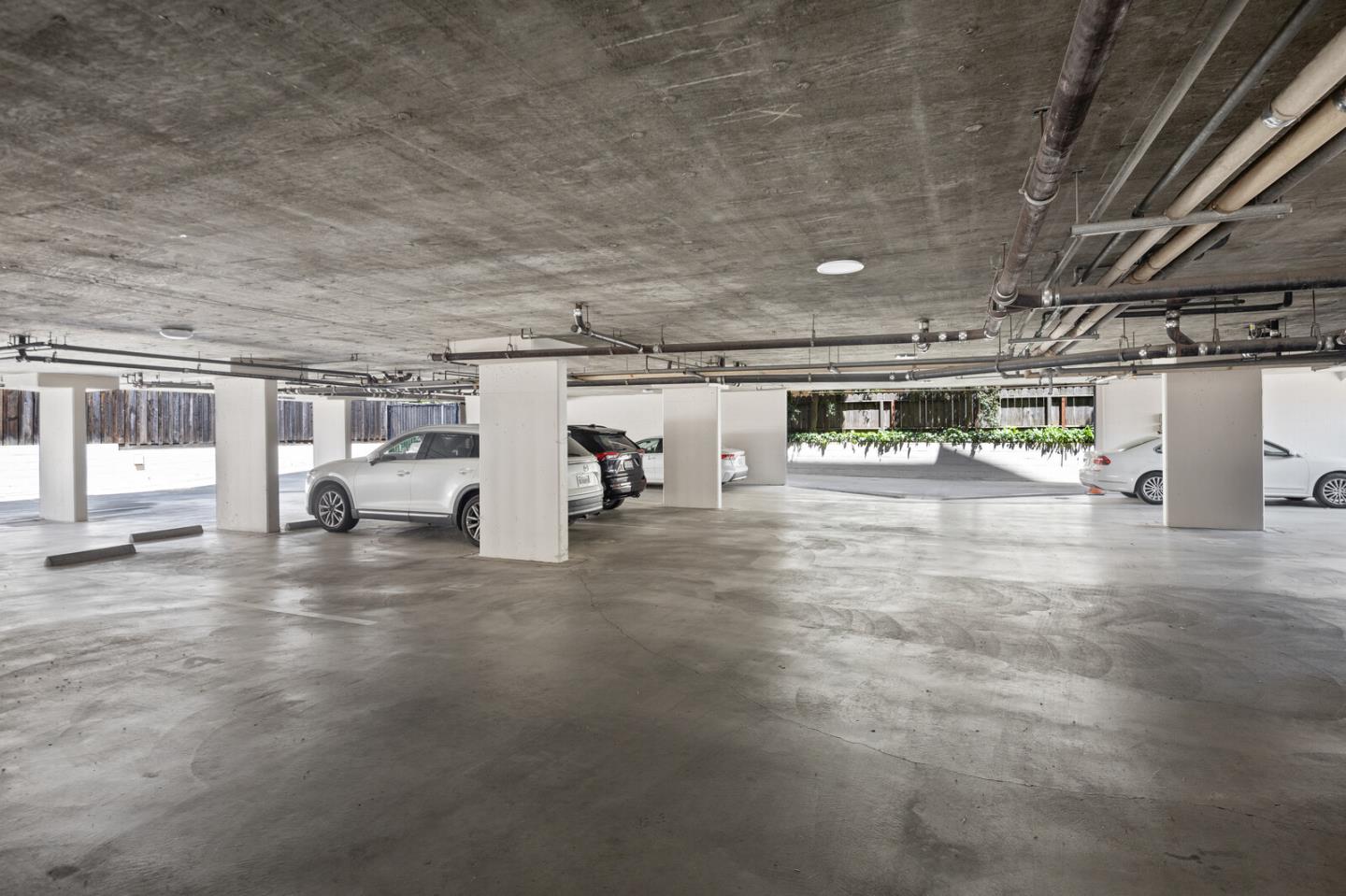 Detail Gallery Image 24 of 32 For 1456 San Carlos Ave #202,  San Carlos,  CA 94070 - 2 Beds | 2 Baths
