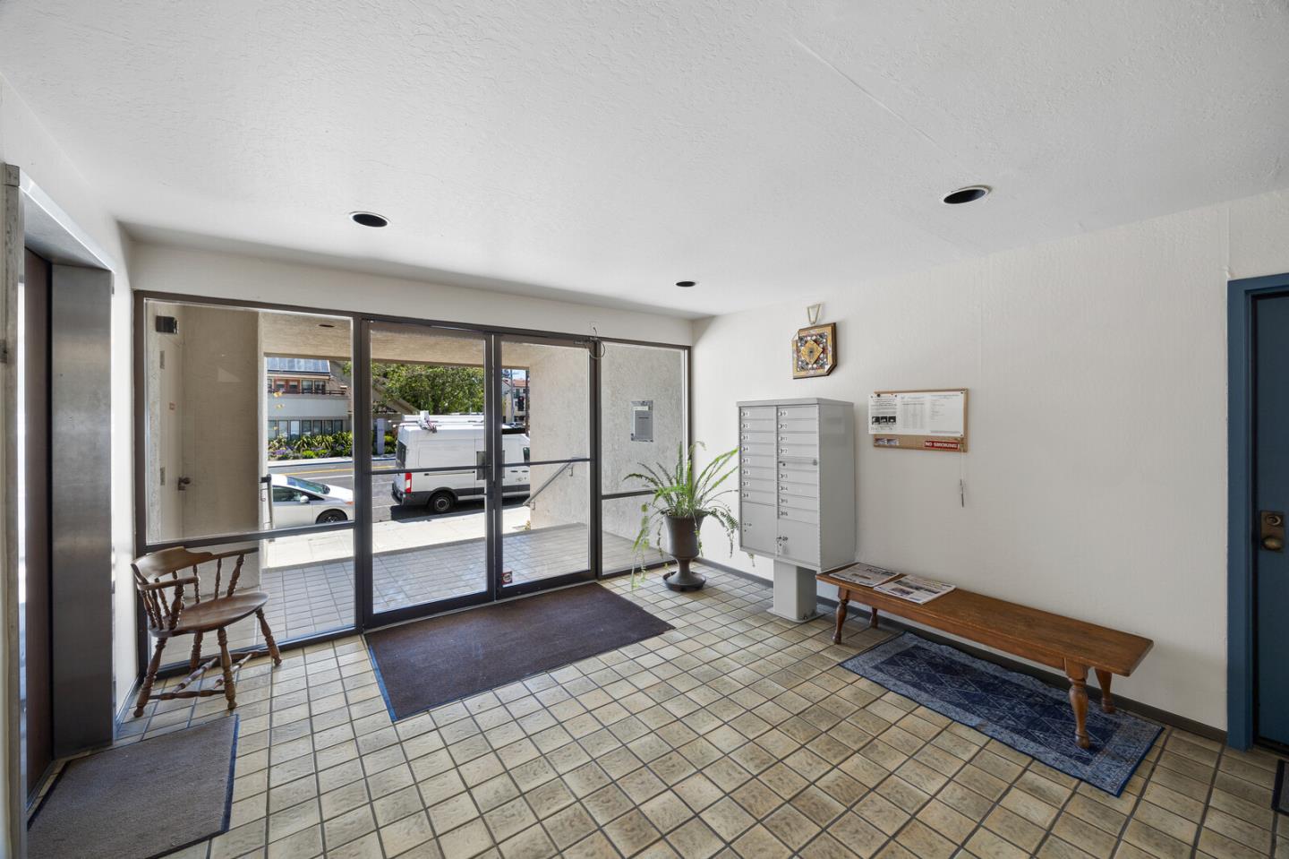 Detail Gallery Image 28 of 32 For 1456 San Carlos Ave #202,  San Carlos,  CA 94070 - 2 Beds | 2 Baths