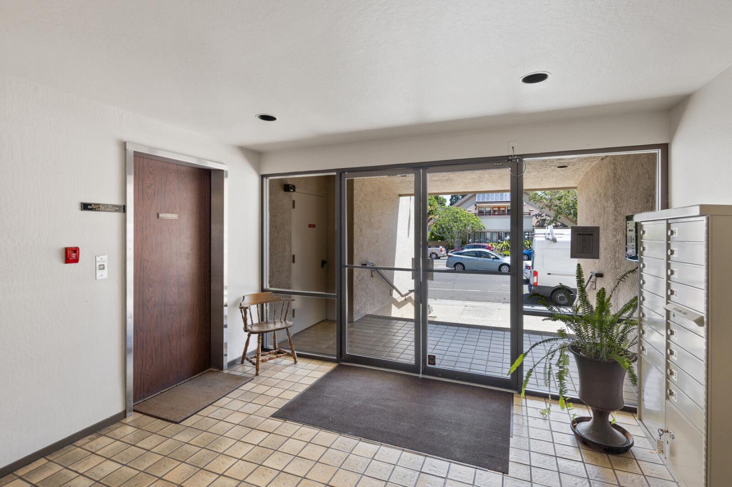 Detail Gallery Image 29 of 32 For 1456 San Carlos Ave #202,  San Carlos,  CA 94070 - 2 Beds | 2 Baths
