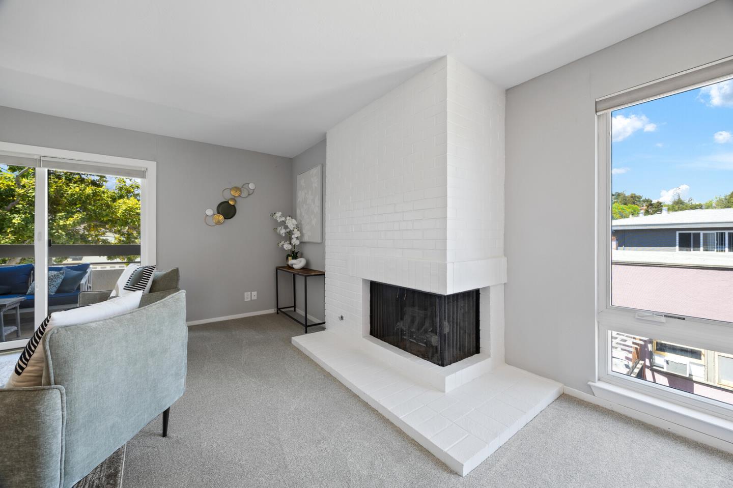 Detail Gallery Image 8 of 32 For 1456 San Carlos Ave #202,  San Carlos,  CA 94070 - 2 Beds | 2 Baths