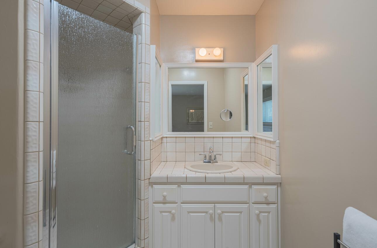 Detail Gallery Image 21 of 40 For 20260 Portola Dr, Salinas,  CA 93908 - 3 Beds | 2 Baths