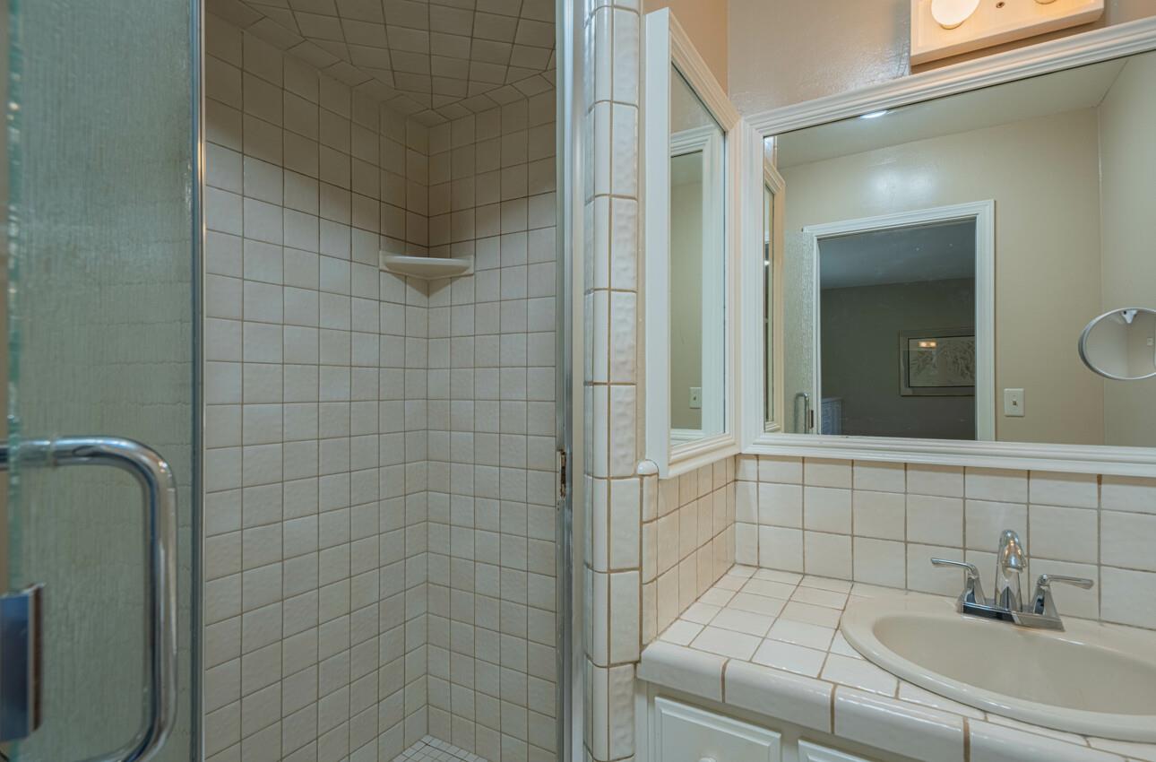 Detail Gallery Image 22 of 40 For 20260 Portola Dr, Salinas,  CA 93908 - 3 Beds | 2 Baths