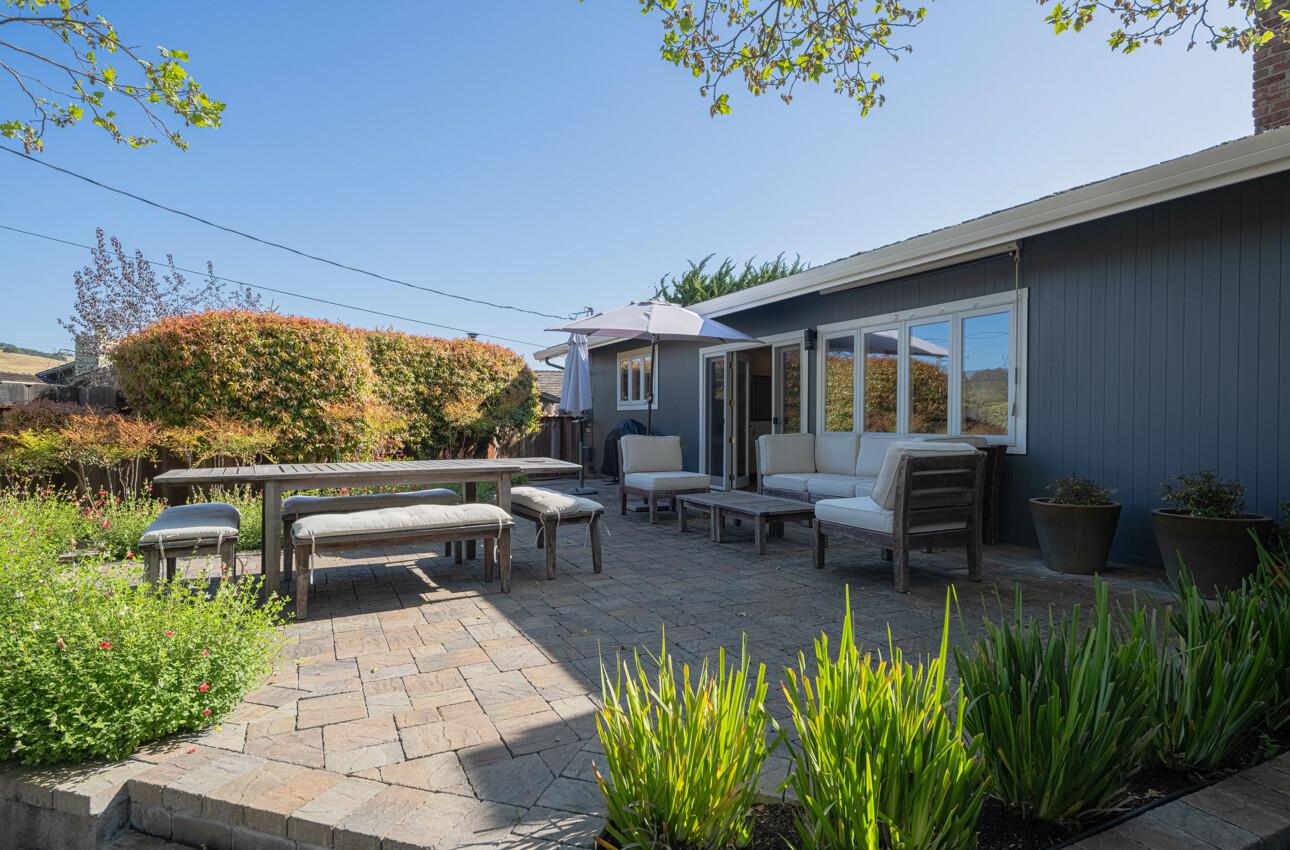 Detail Gallery Image 33 of 40 For 20260 Portola Dr, Salinas,  CA 93908 - 3 Beds | 2 Baths