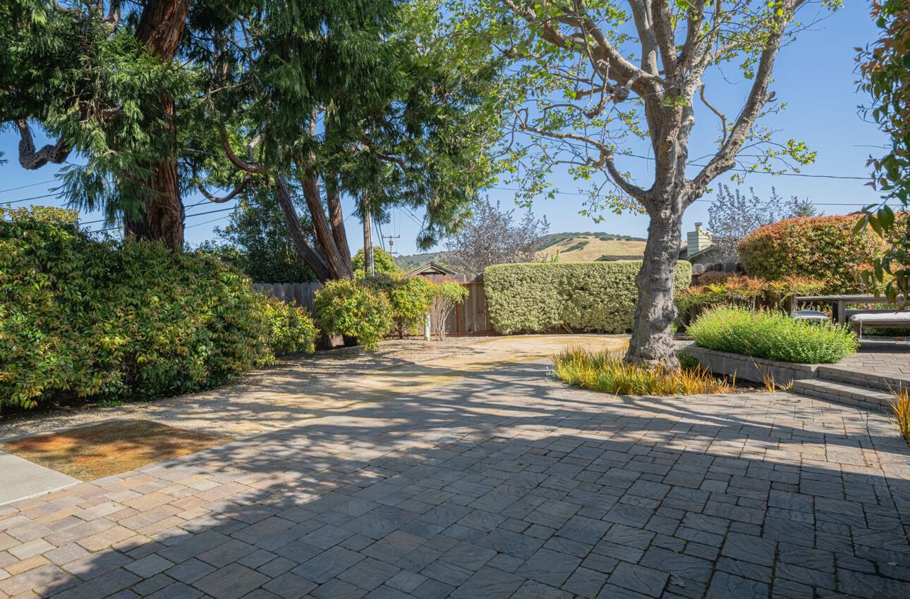Detail Gallery Image 36 of 40 For 20260 Portola Dr, Salinas,  CA 93908 - 3 Beds | 2 Baths