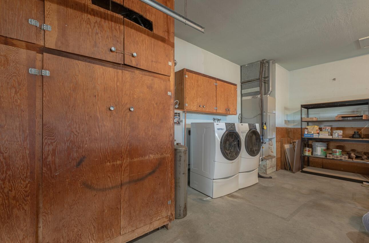 Detail Gallery Image 37 of 40 For 20260 Portola Dr, Salinas,  CA 93908 - 3 Beds | 2 Baths