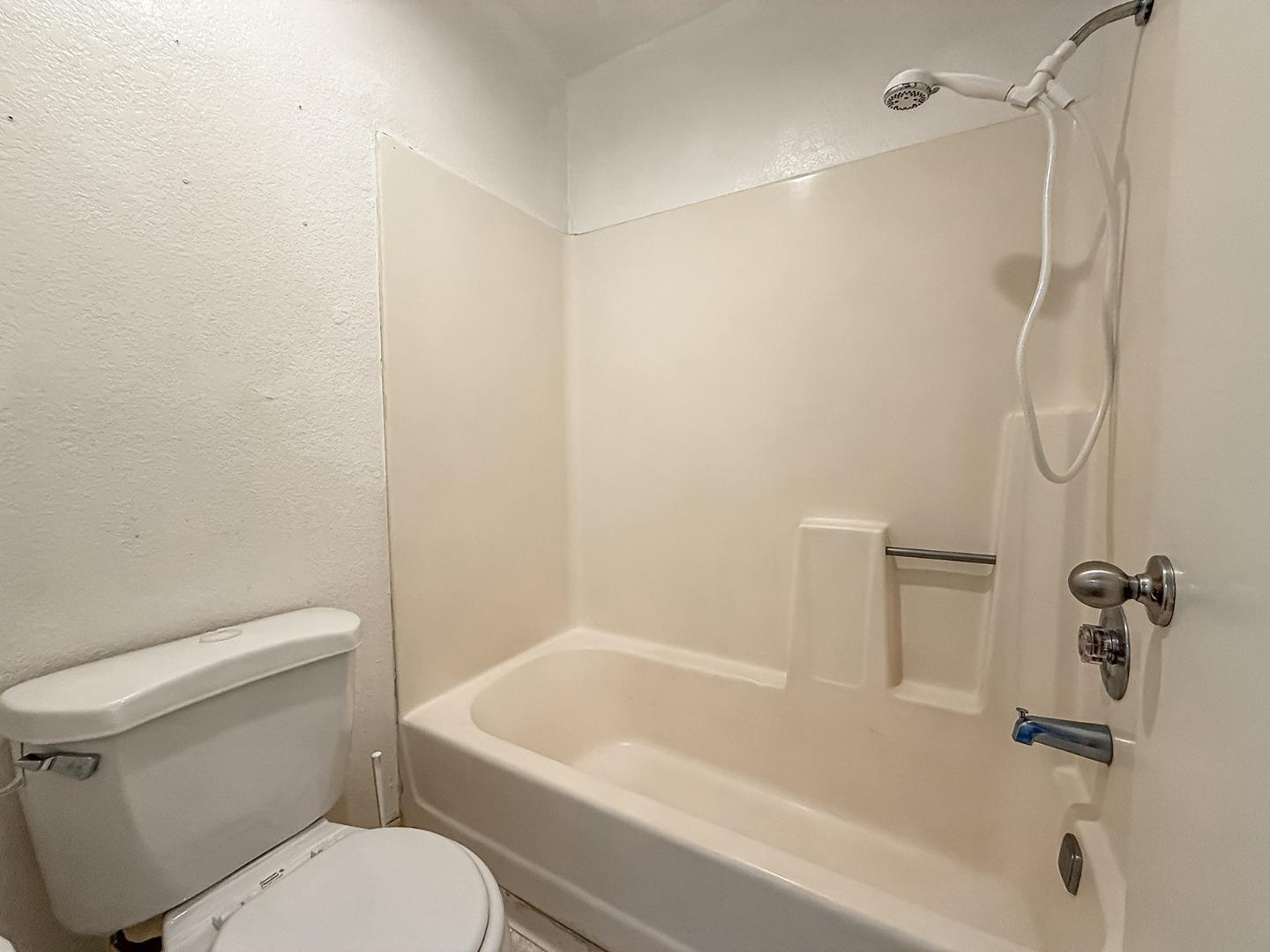 Detail Gallery Image 12 of 25 For 29629 Mountain Oak Ct #47,  Hayward,  CA 94544 - 1 Beds | 1 Baths