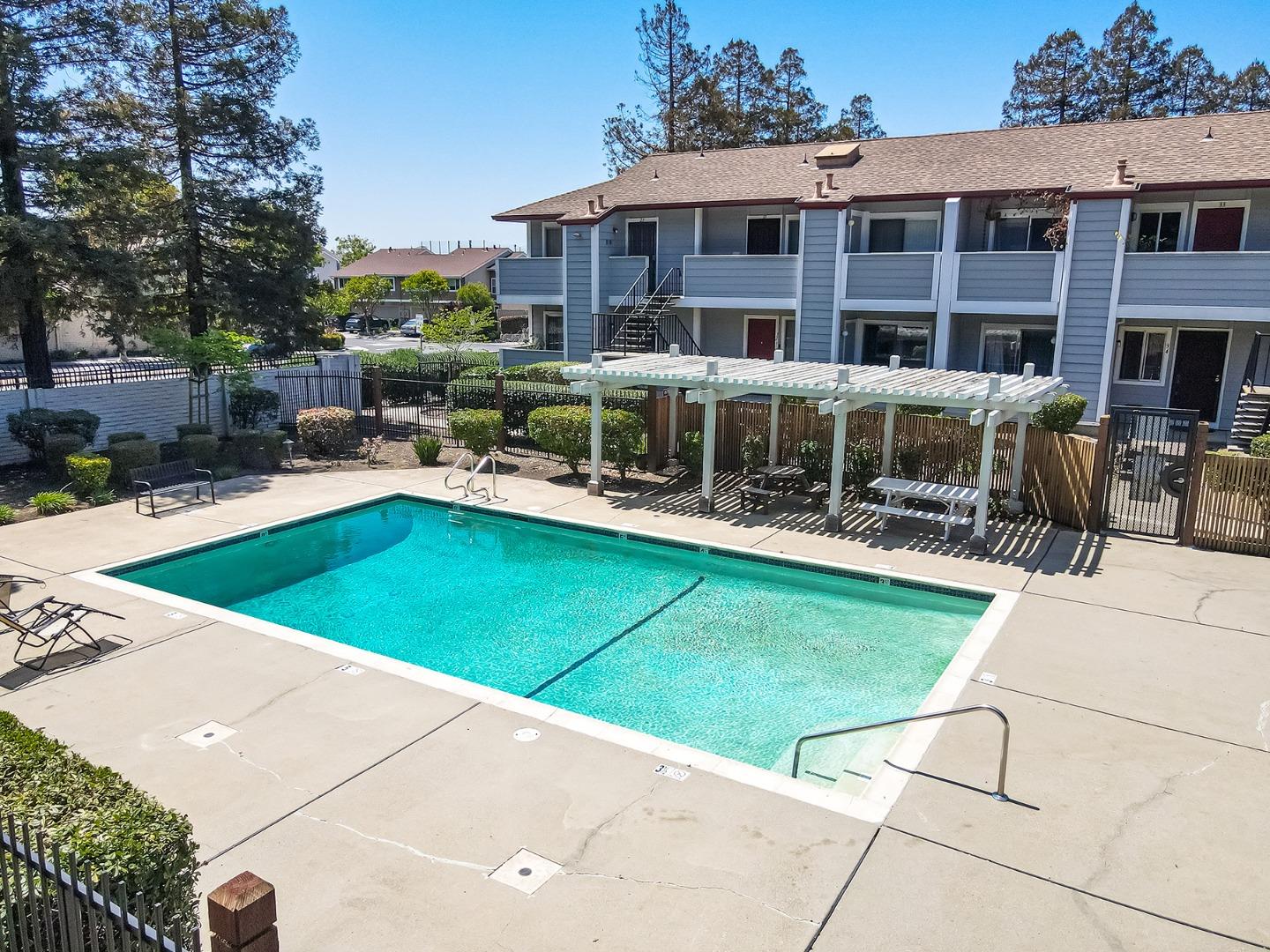 Detail Gallery Image 17 of 25 For 29629 Mountain Oak Ct #47,  Hayward,  CA 94544 - 1 Beds | 1 Baths