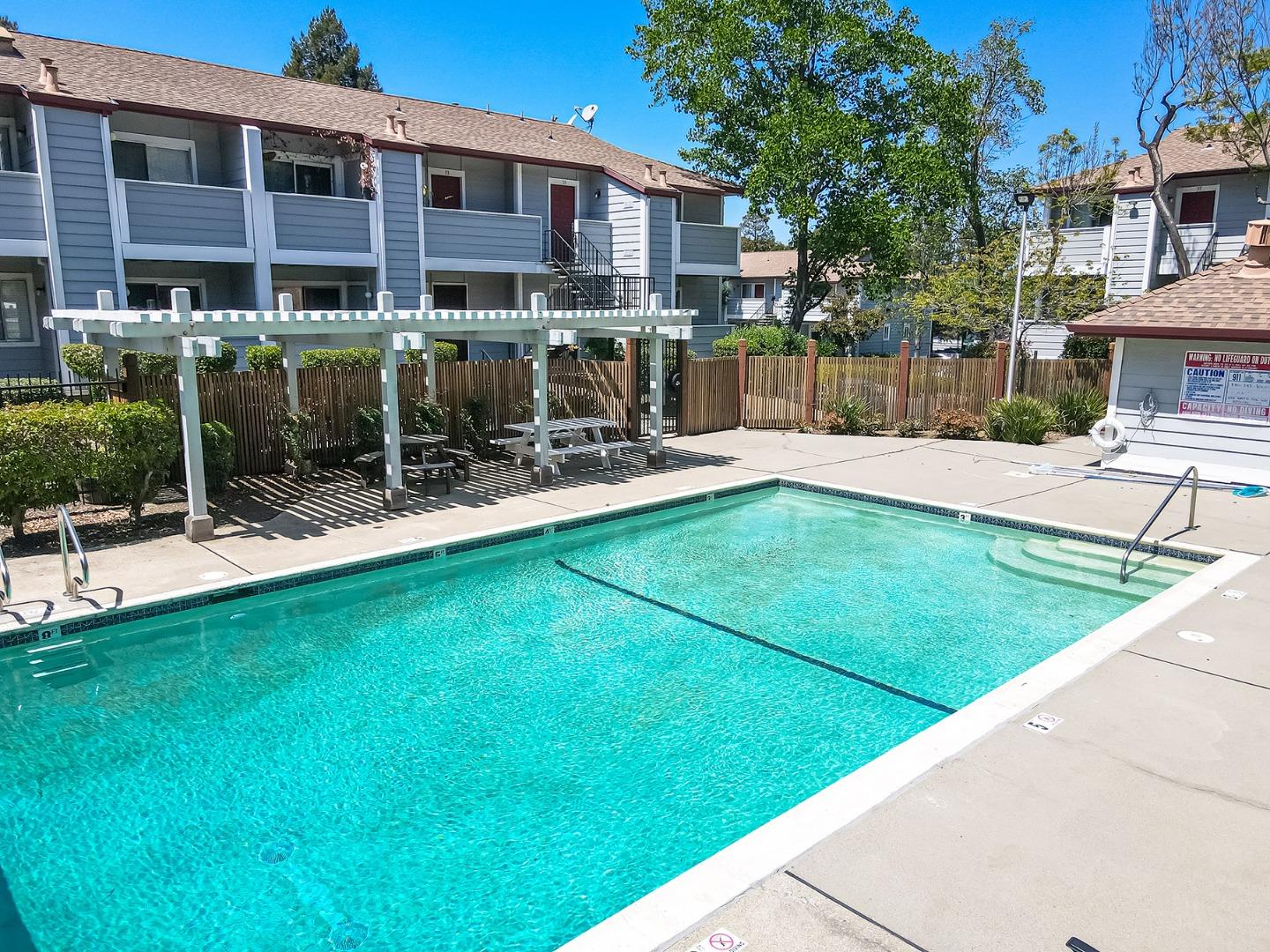 Detail Gallery Image 18 of 25 For 29629 Mountain Oak Ct #47,  Hayward,  CA 94544 - 1 Beds | 1 Baths