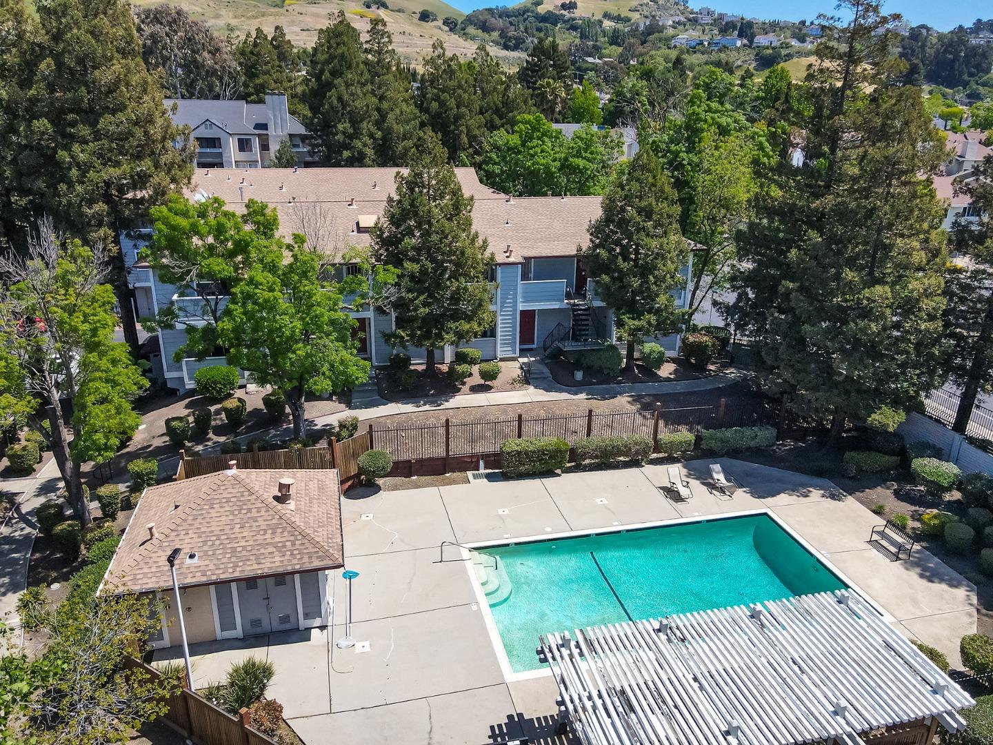 Detail Gallery Image 21 of 25 For 29629 Mountain Oak Ct #47,  Hayward,  CA 94544 - 1 Beds | 1 Baths