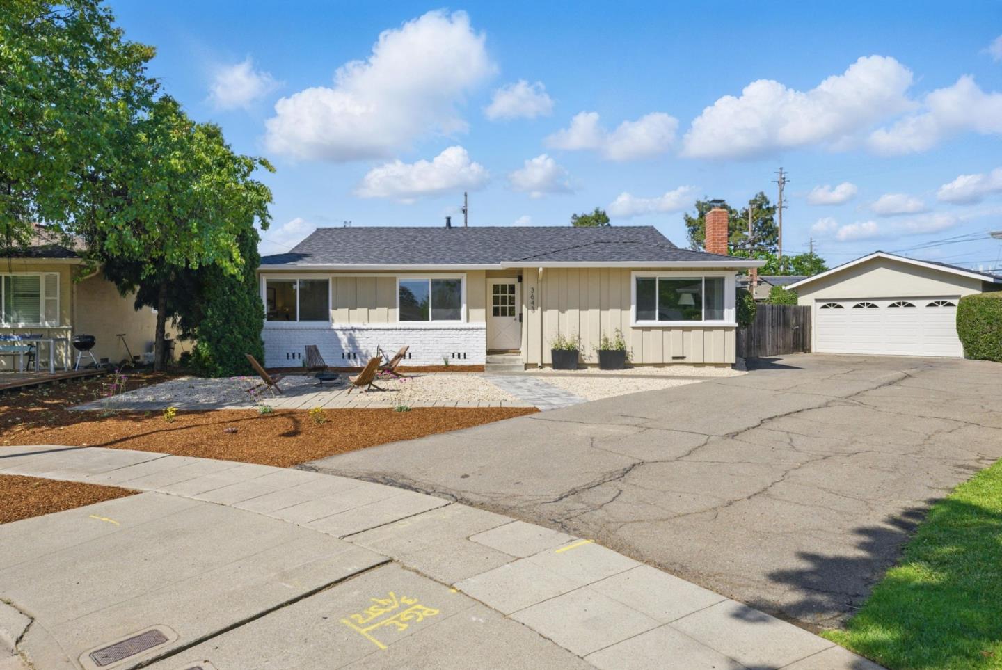 Detail Gallery Image 2 of 53 For 3643 Justine Dr, San Jose,  CA 95124 - 4 Beds | 2 Baths