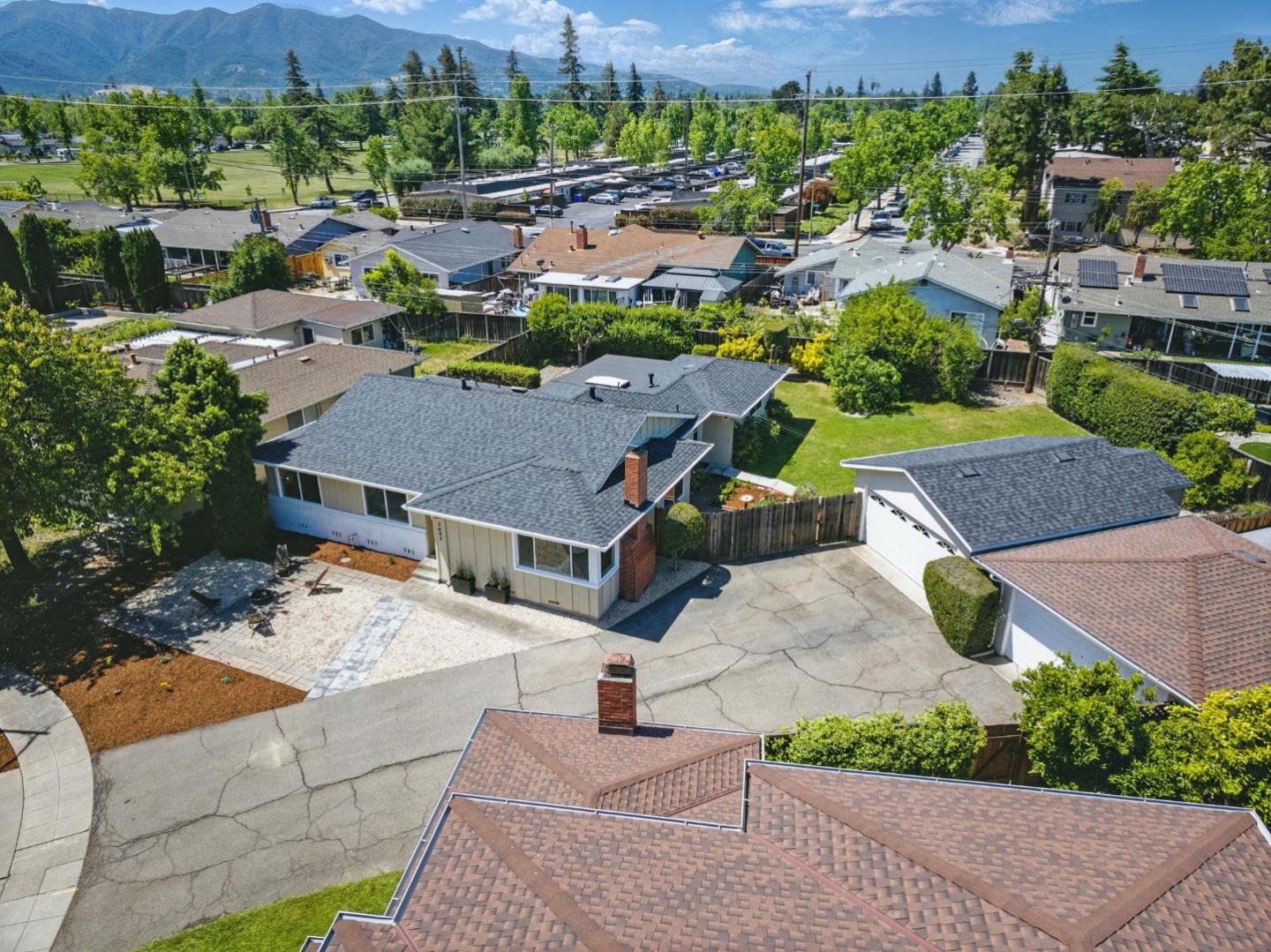 Detail Gallery Image 8 of 53 For 3643 Justine Dr, San Jose,  CA 95124 - 4 Beds | 2 Baths