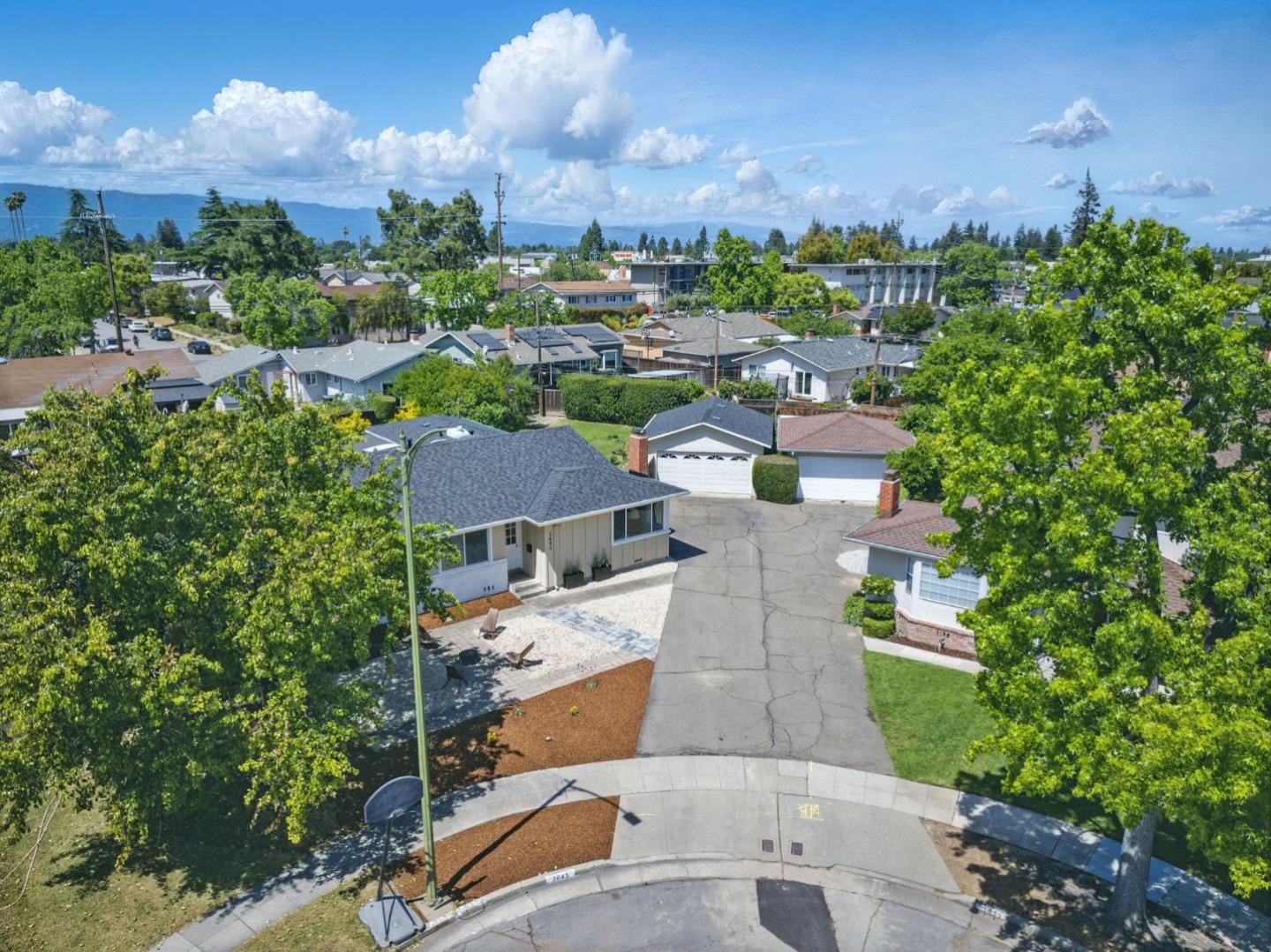 Detail Gallery Image 9 of 53 For 3643 Justine Dr, San Jose,  CA 95124 - 4 Beds | 2 Baths