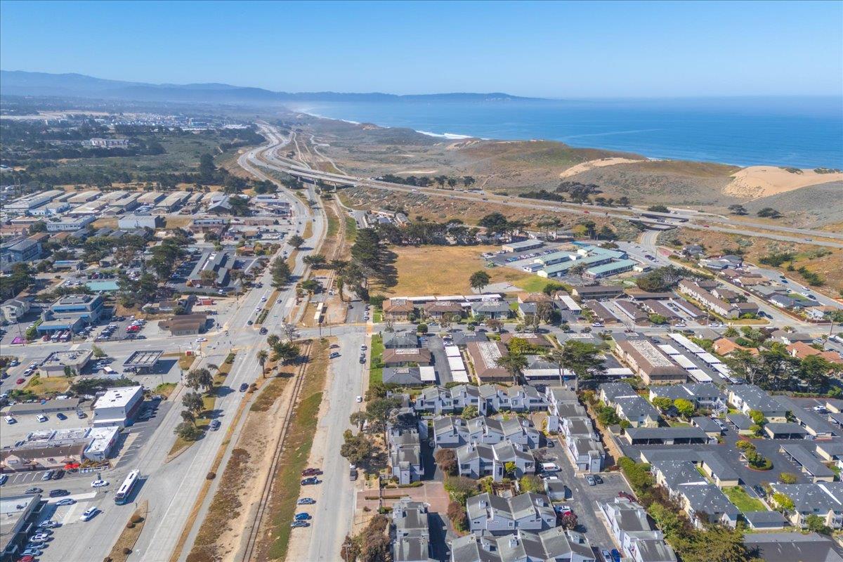 Detail Gallery Image 25 of 25 For 3095 Marina Dr #2,  Marina,  CA 93933 - 2 Beds | 2 Baths