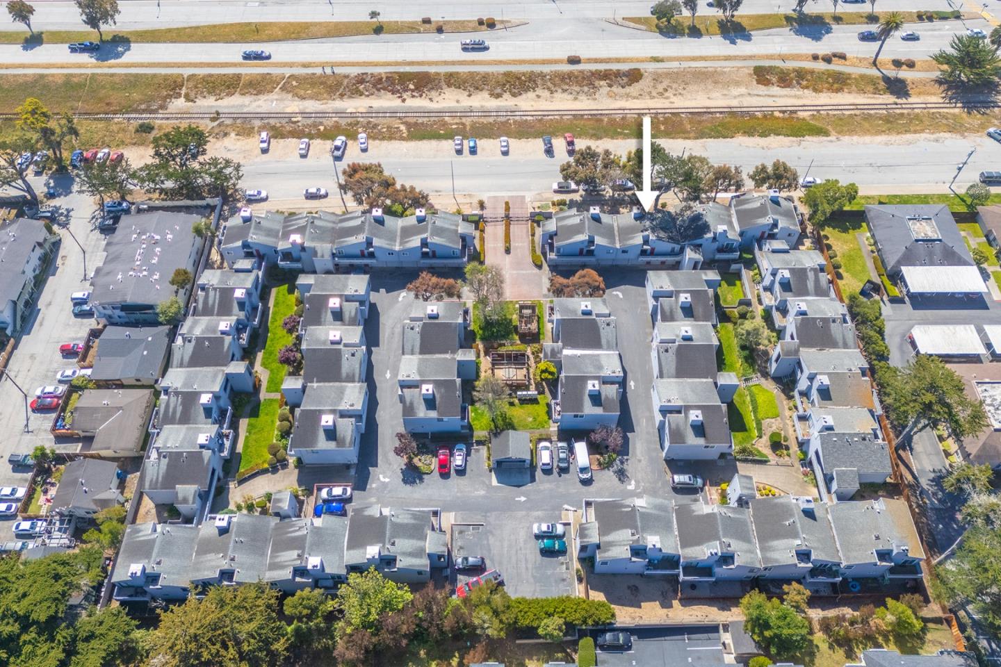Detail Gallery Image 3 of 25 For 3095 Marina Dr #2,  Marina,  CA 93933 - 2 Beds | 2 Baths
