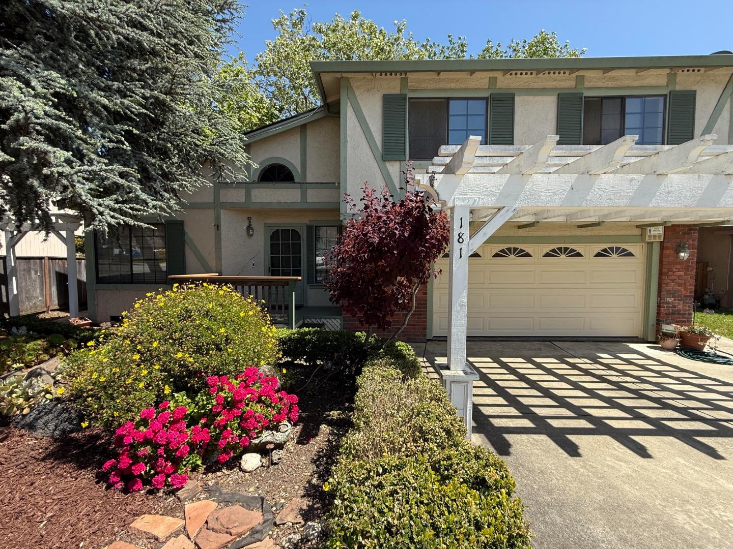 Detail Gallery Image 10 of 39 For 181 Hope Dr, Watsonville,  CA 95076 - 3 Beds | 2/1 Baths